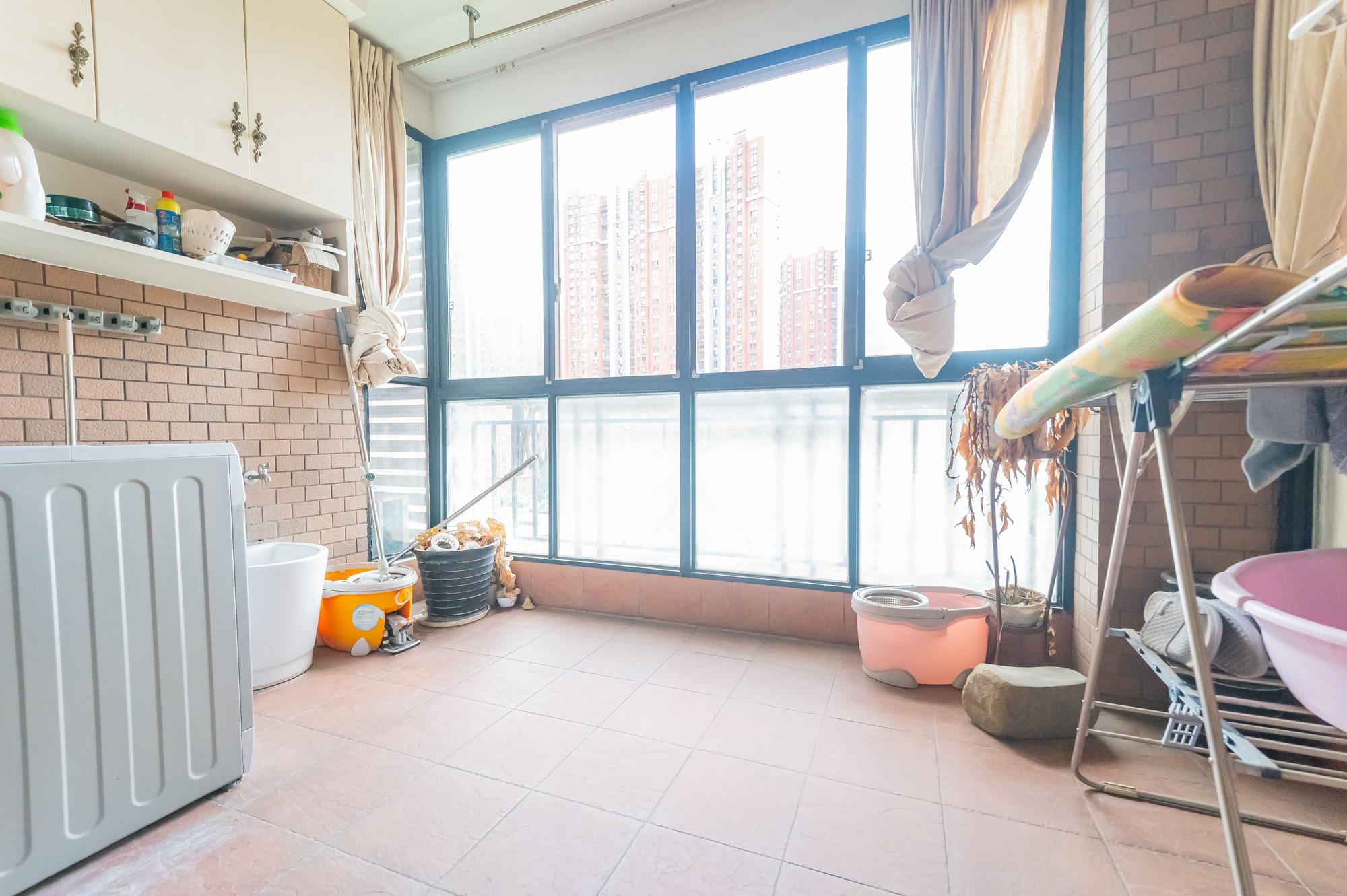 华润凤凰城一期 3室2厅2卫 96.8万 华润凤凰城一期 3室2厅2卫 96.8万阳台