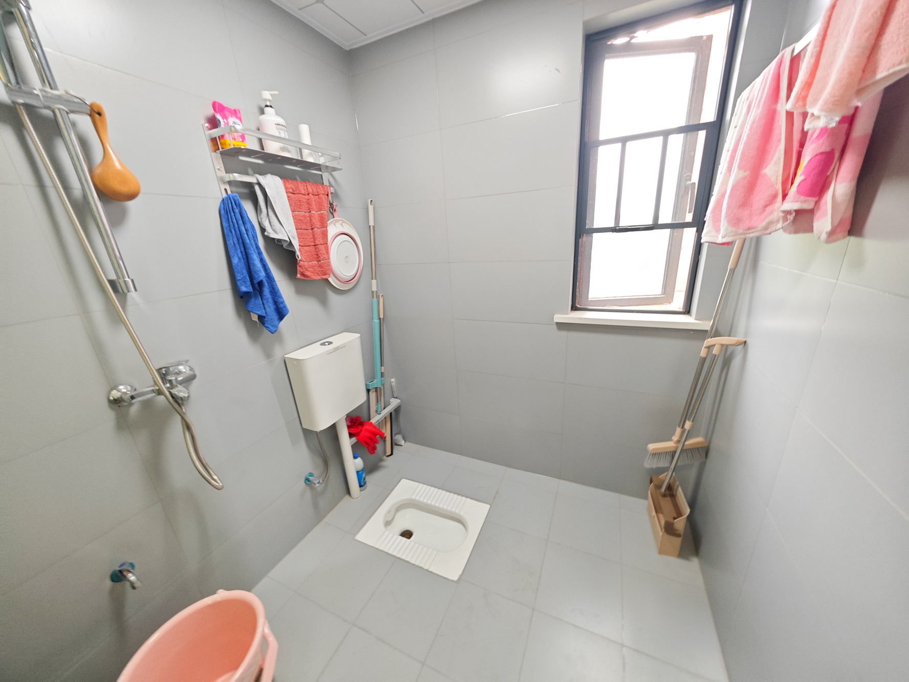 中建嘉和城  3室2厅2卫    126.0万卫生间