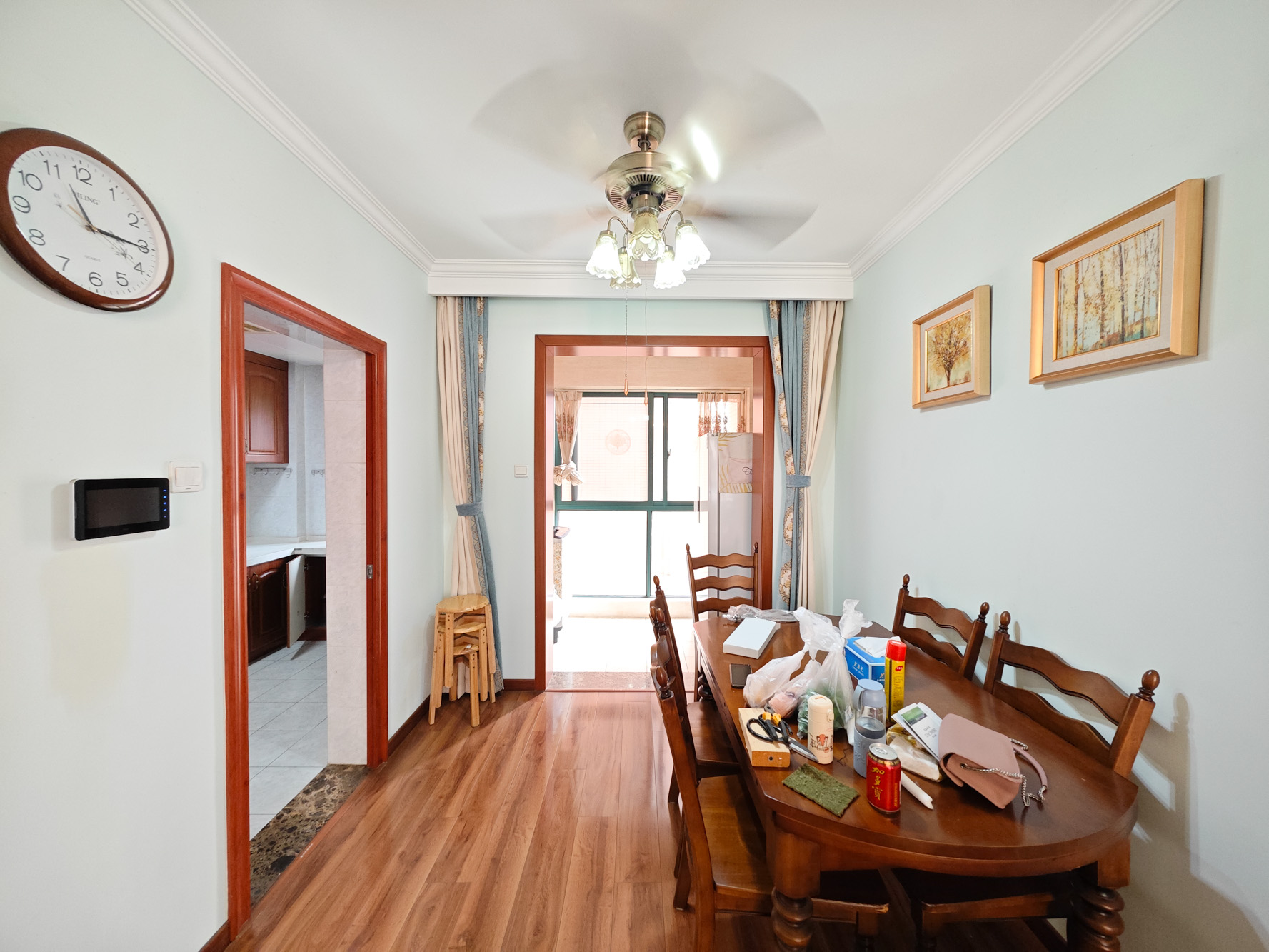 博长山水香颐 3室2厅2卫 95.0万 博长山水香颐 3室2厅2卫 95.0万客厅