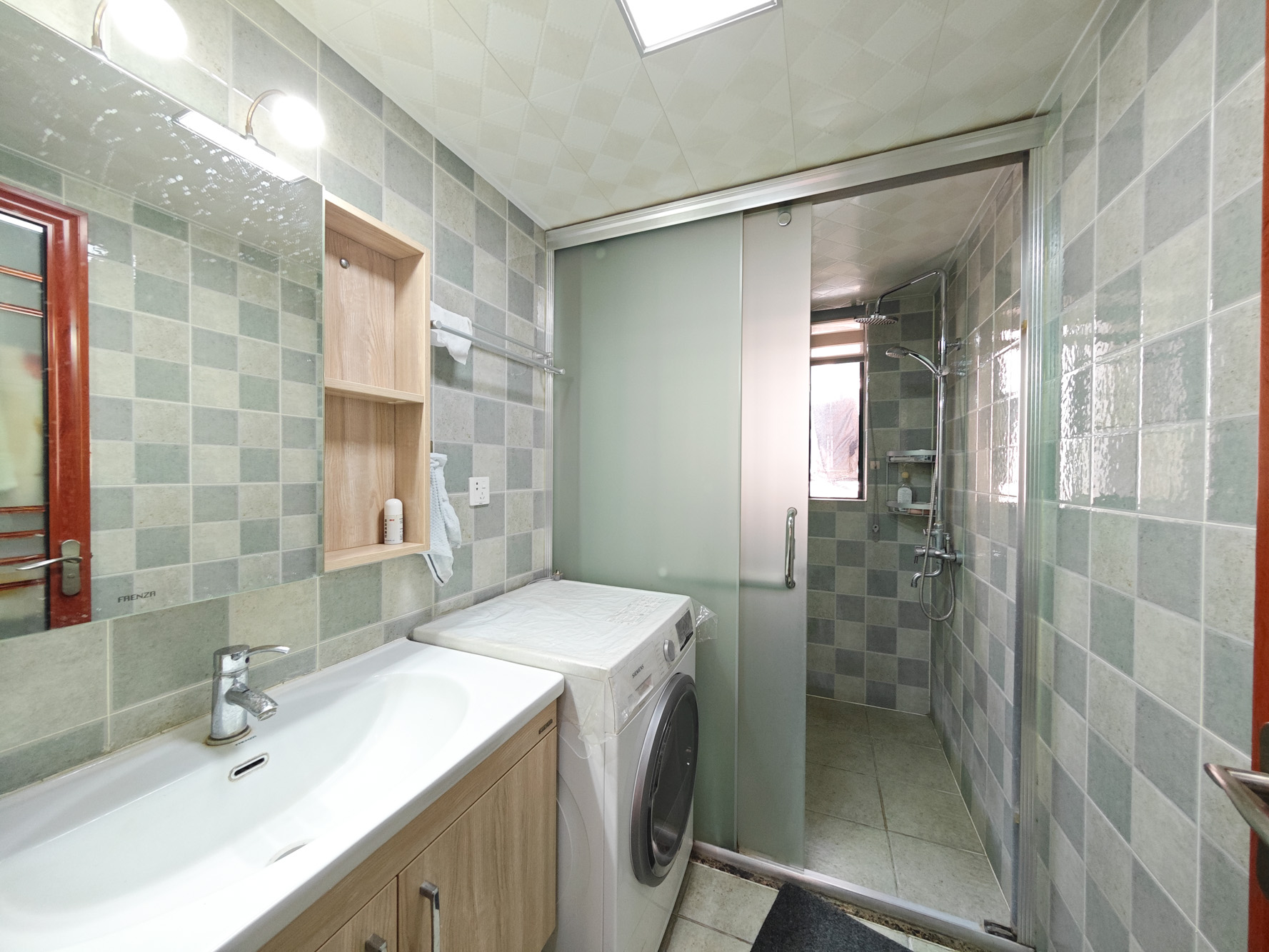 博长山水香颐 3室2厅2卫 95.0万 博长山水香颐 3室2厅2卫 95.0万卫生间