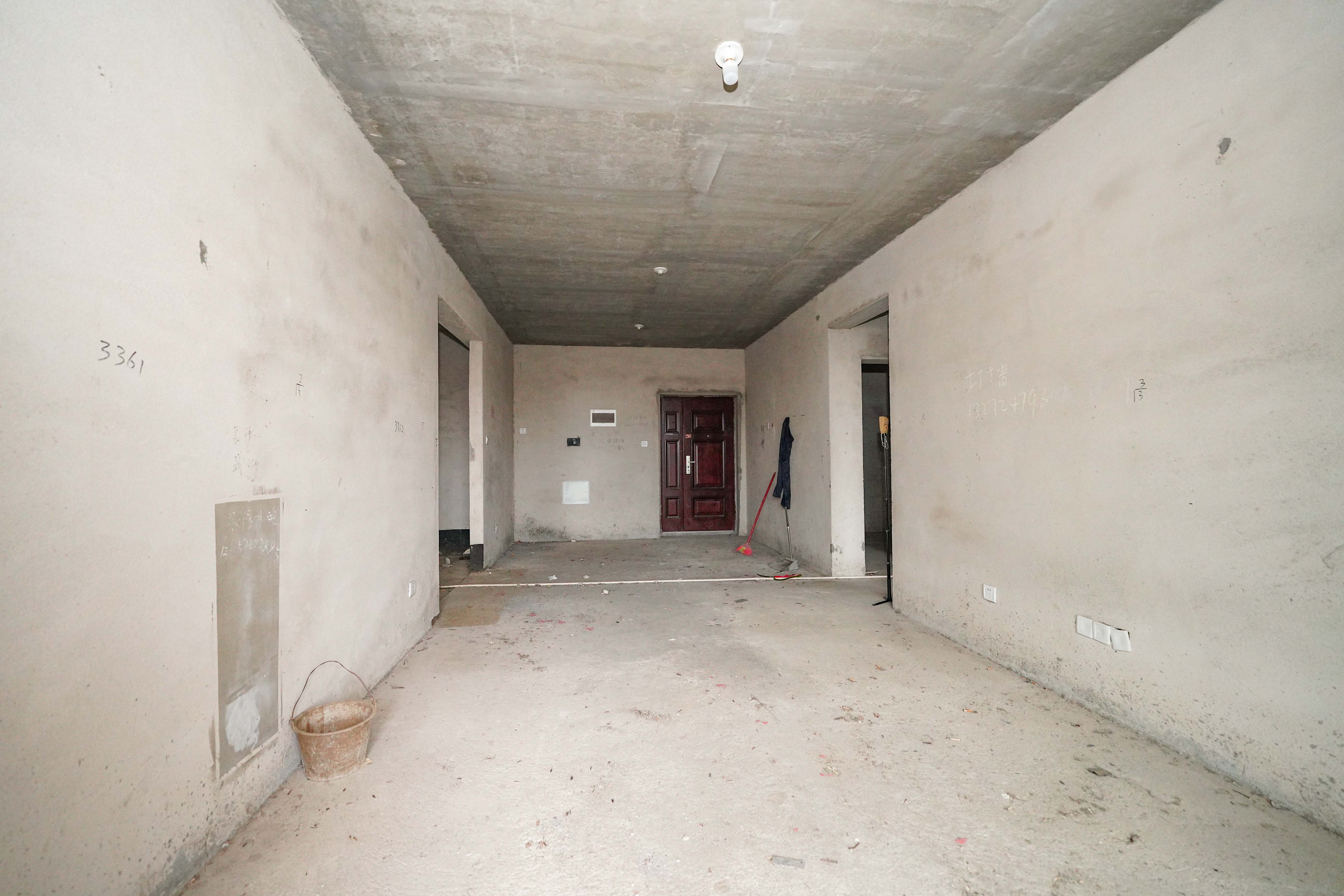 五矿万境蓝山  0室0厅0卫    69.0万 五矿万境蓝山  0室0厅0卫    69.0万客厅