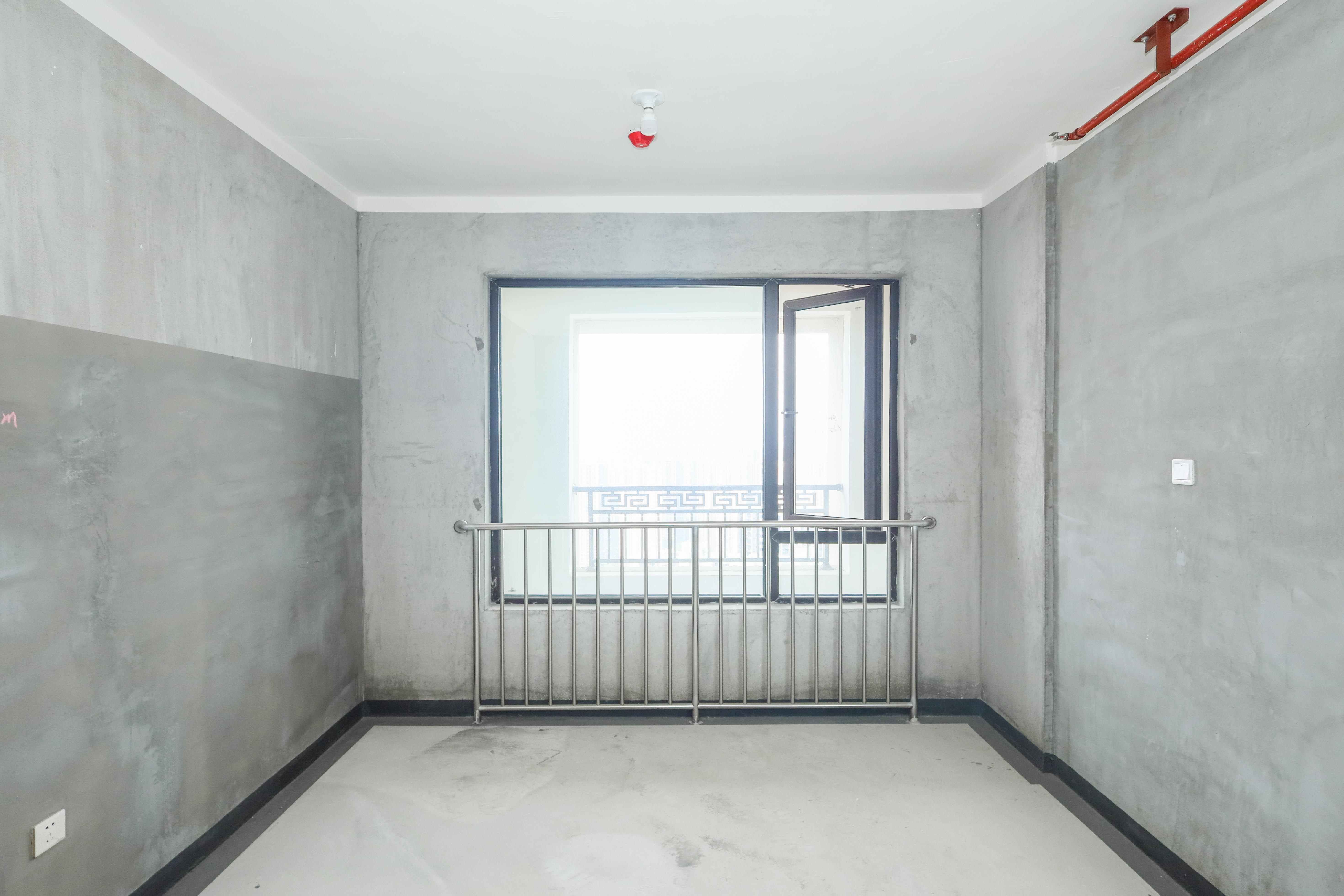 建发央著  4室2厅2卫   288.00万卧室