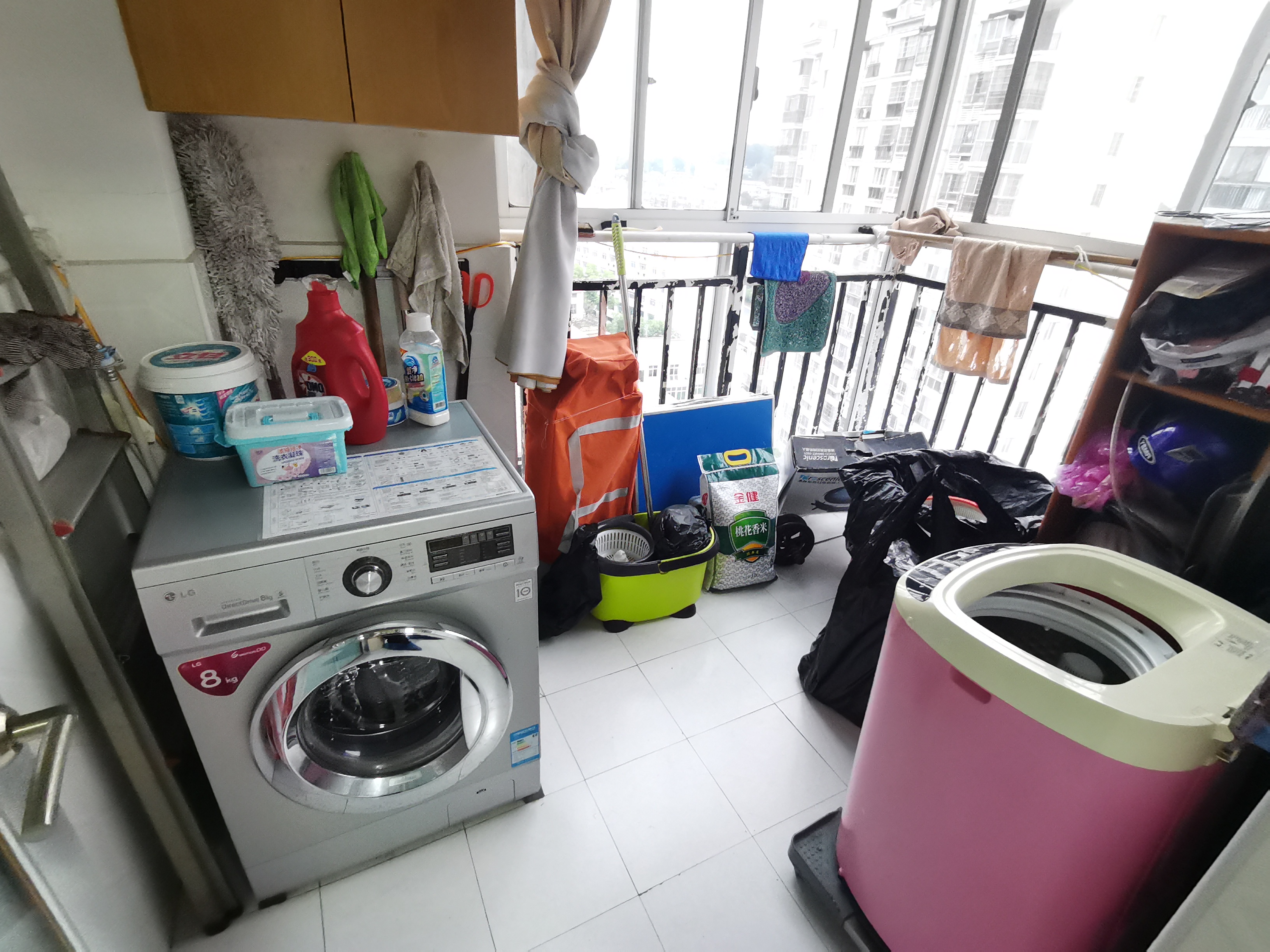 煜峰花园先锋路23号 3室2厅2卫 49.8万 煜峰花园先锋路23号 3室2厅2卫 49.8万室内图