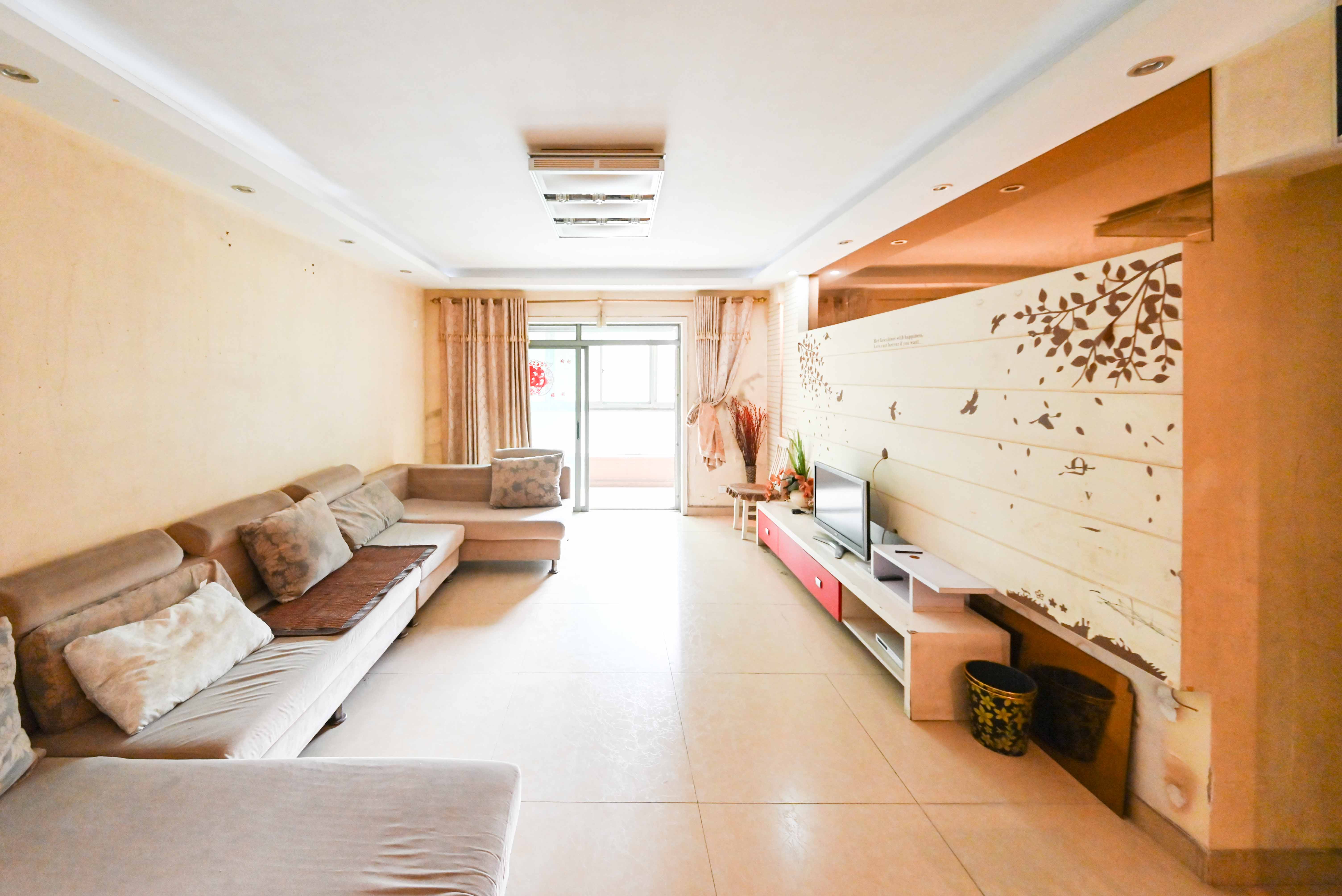 新城新世界一二三期  3室2厅2卫    115.0万