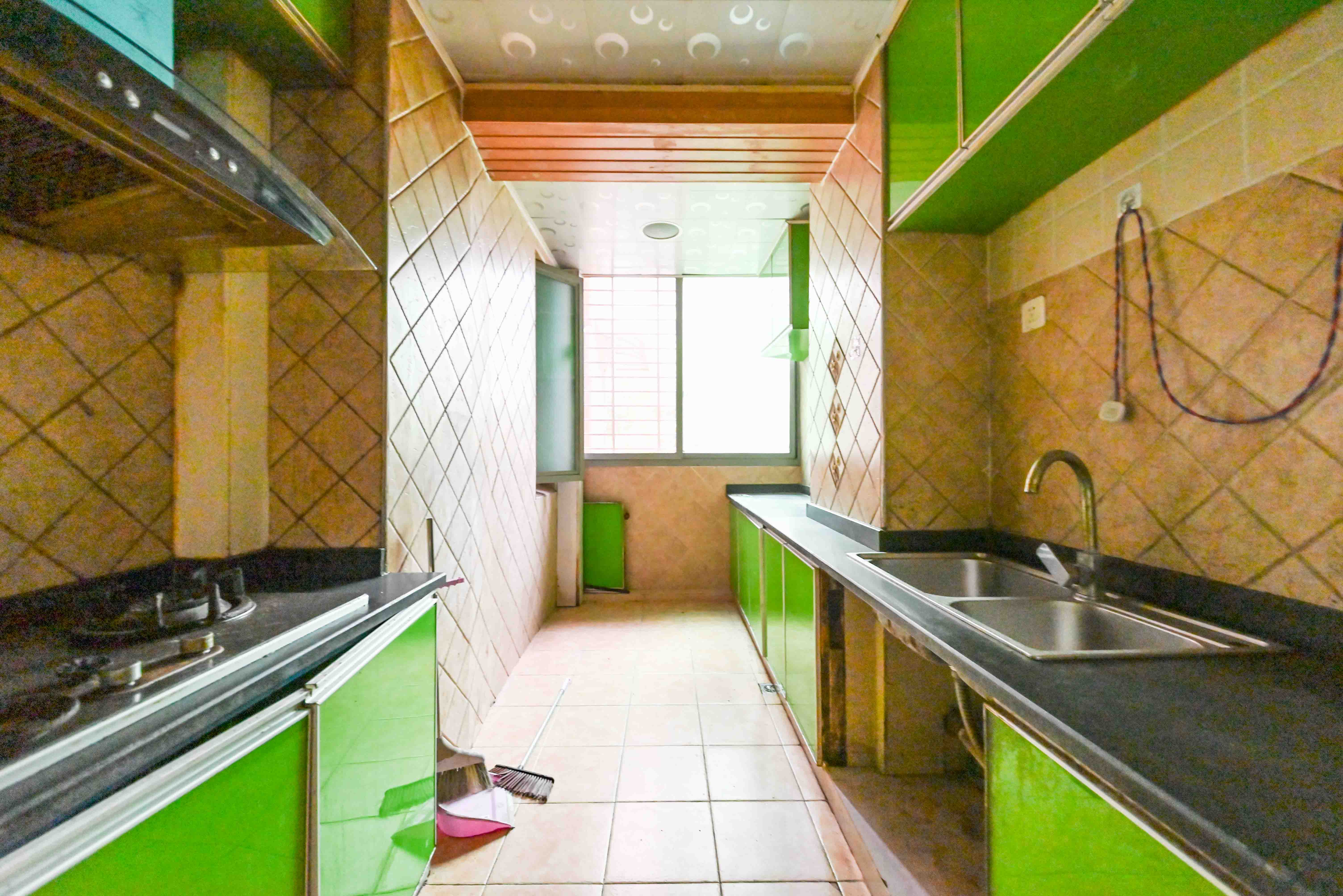 新城新世界一二三期  3室2厅2卫    115.0万厨房