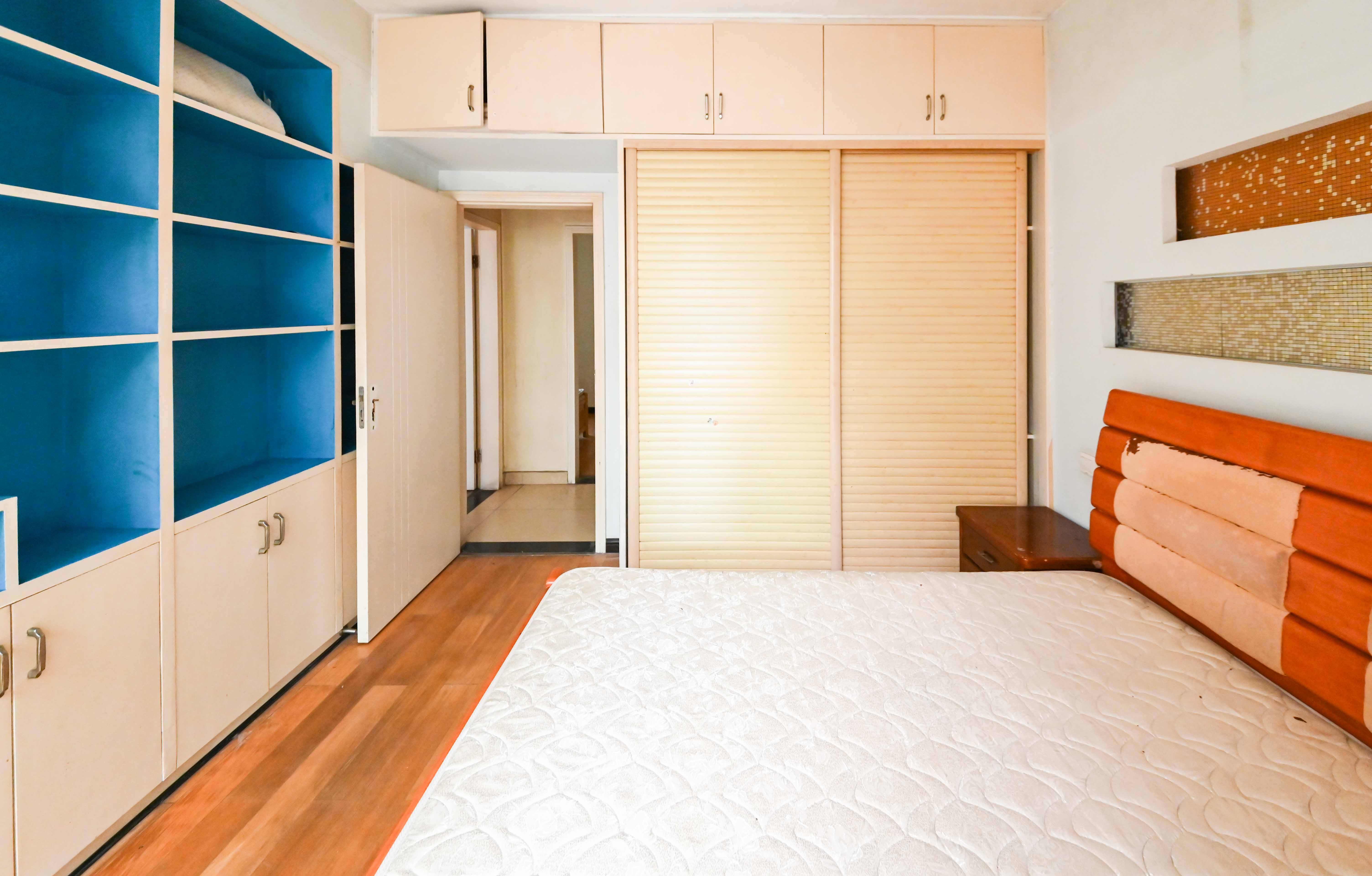 新城新世界一二三期  3室2厅2卫    115.0万卧室