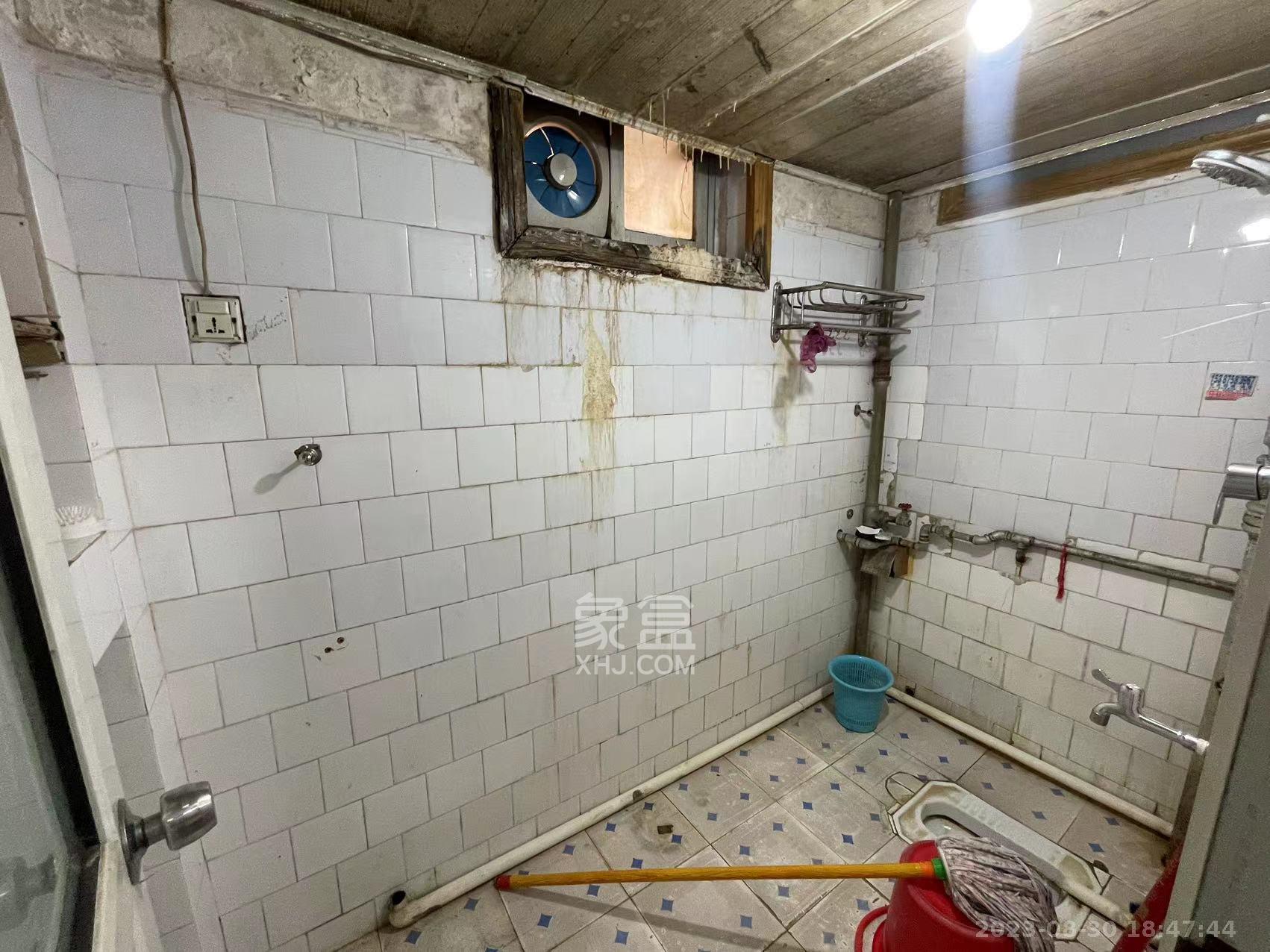 小林子冲社区  4室2厅1卫   2300.00元/月室内图