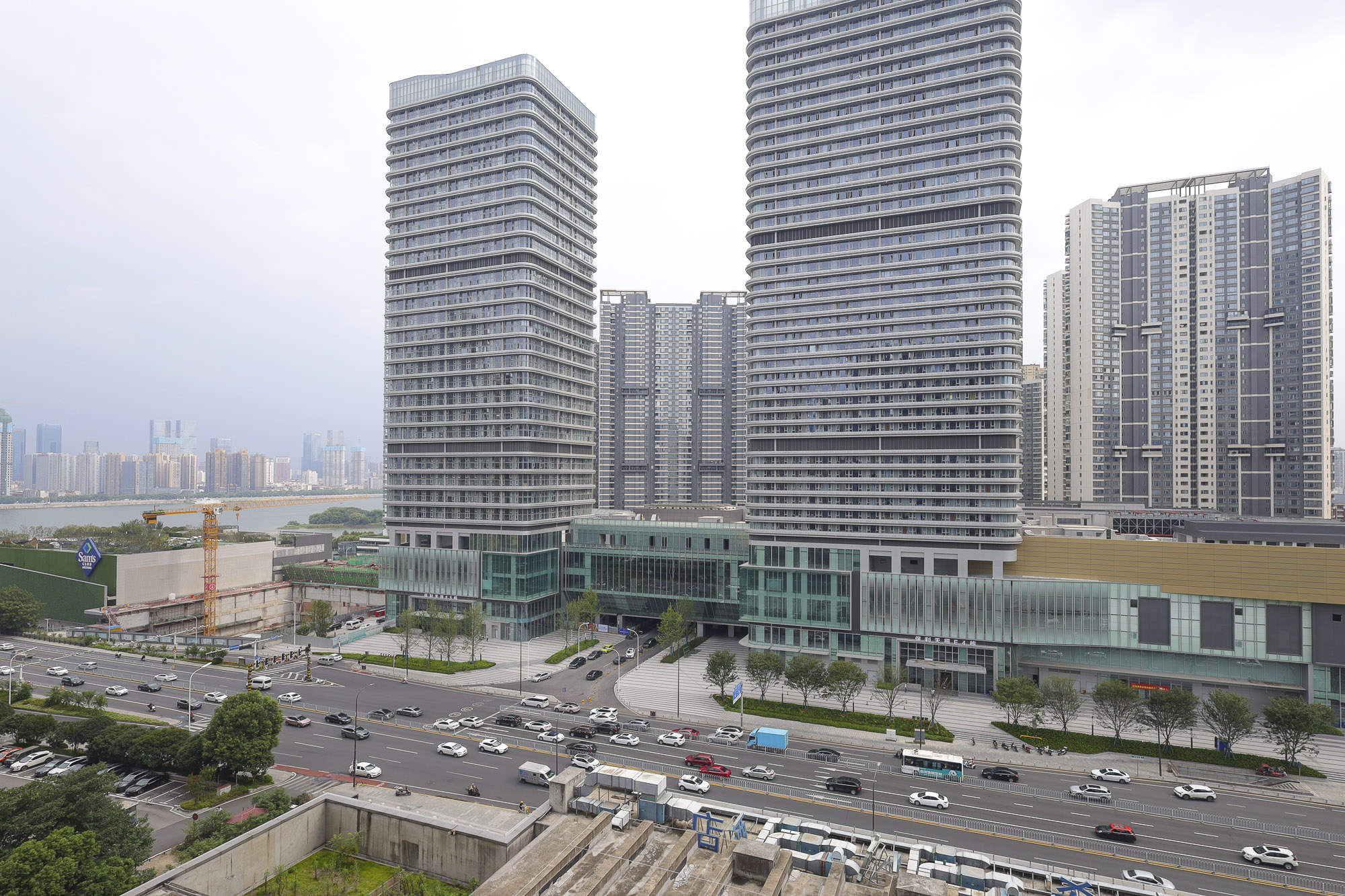 世茂铂翠湾四期（世茂悦享）  3室2厅1卫   115.00万其他
