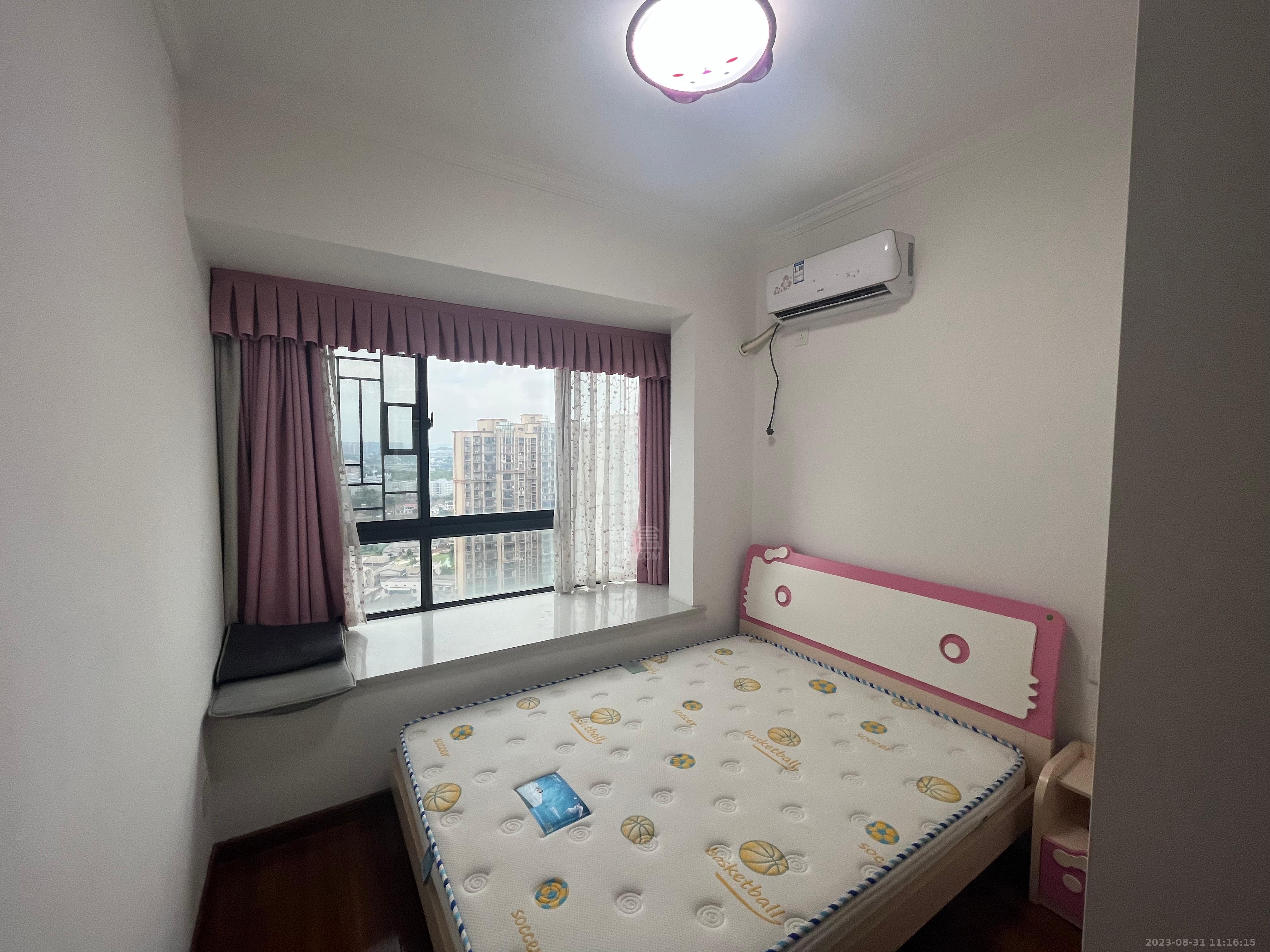 亿都新天地  3室2厅2卫   1700.00元/月室内图
