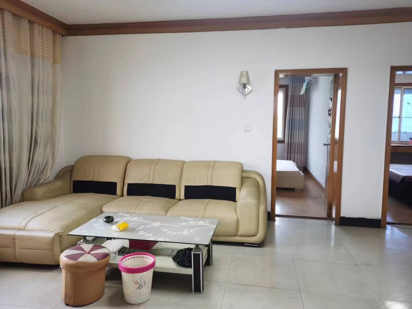 家家乐路 3室2厅2卫 30.0万 家家乐路 3室2厅2卫 30.0万室内图