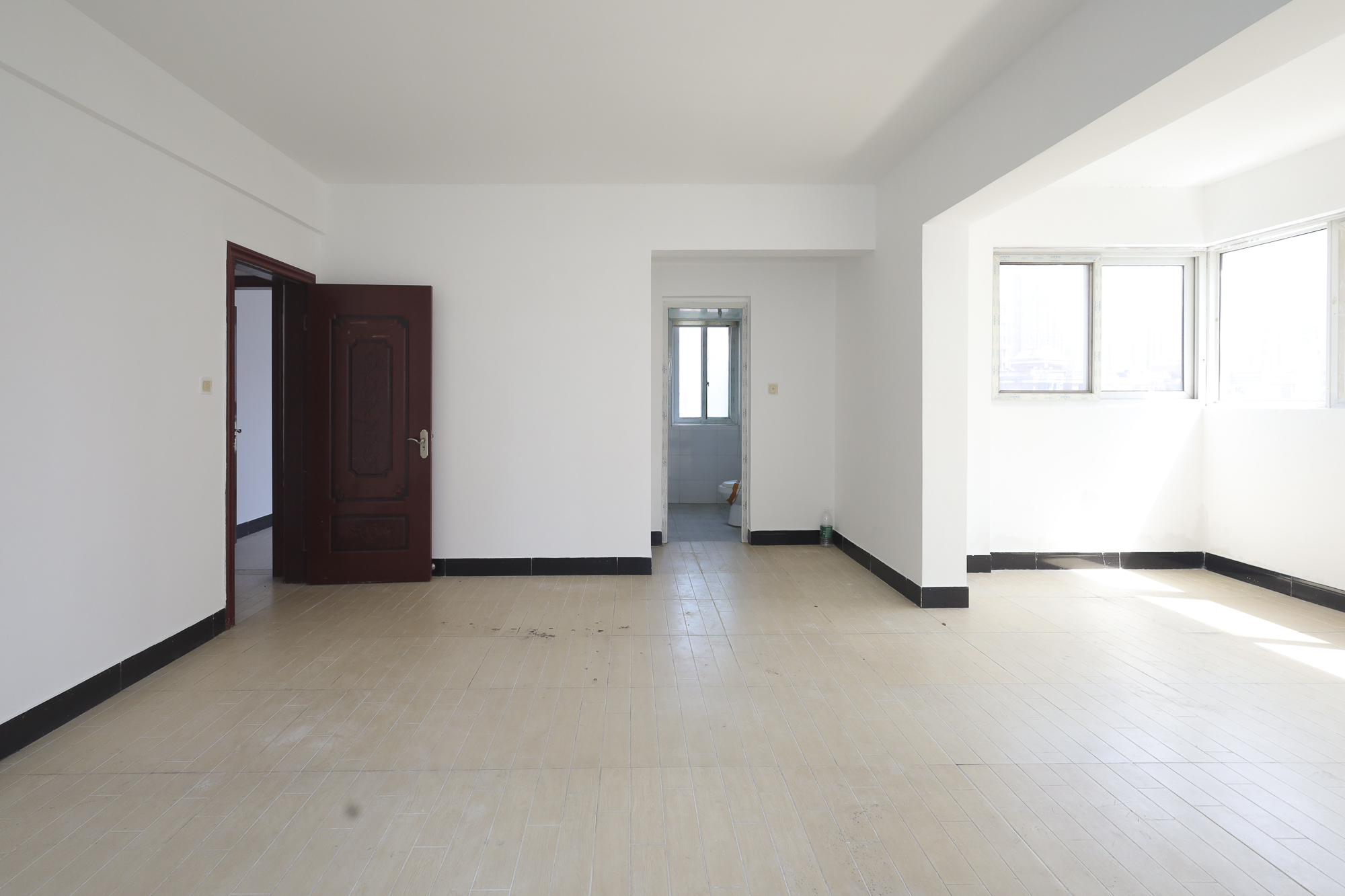 星蓝湾  4室2厅2卫    118.8万卧室