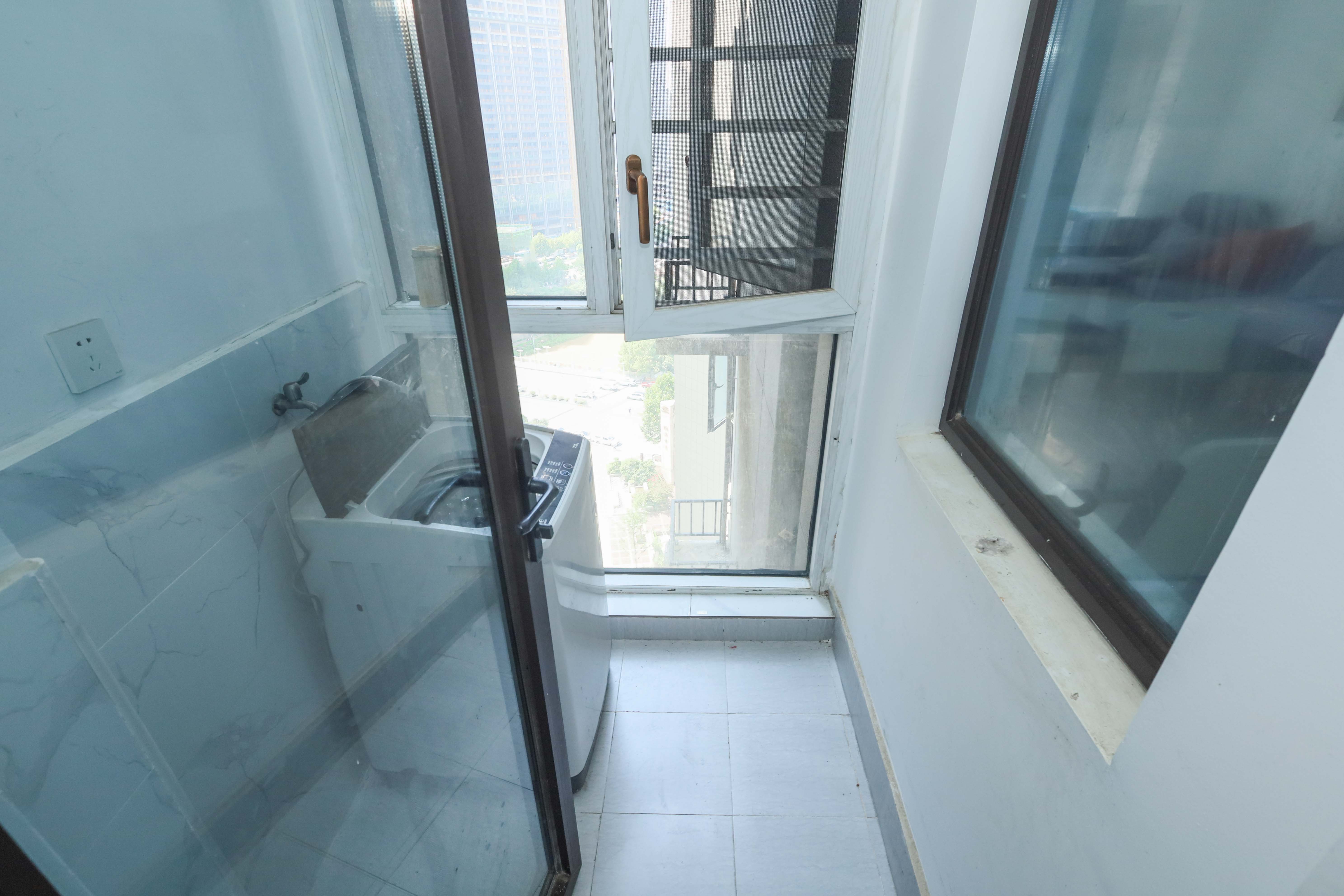 中国铁建梅溪青秀二期  3室2厅2卫   165.00万厨房