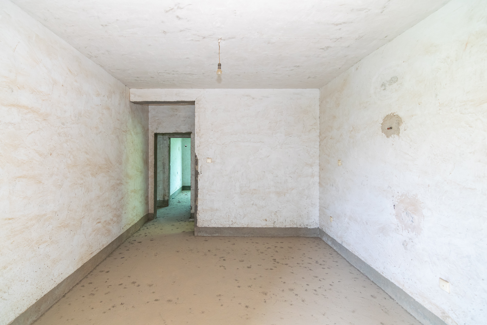 新都小区 5室2厅2卫 88.00万 新都小区 5室2厅2卫 88.00万卧室