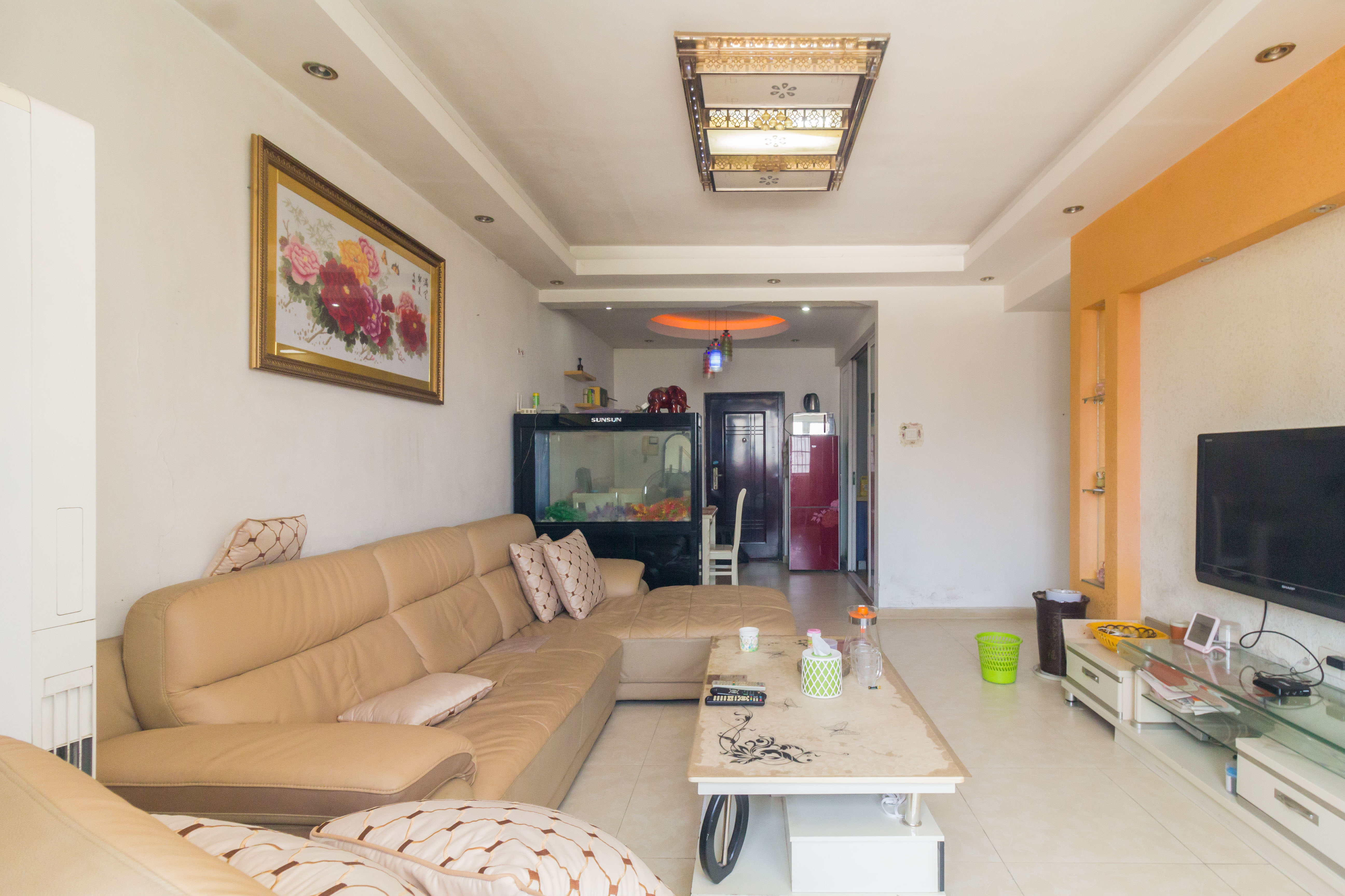 未来蜂巢 3室1厅2卫 55.8万 未来蜂巢 3室1厅2卫 55.8万客厅