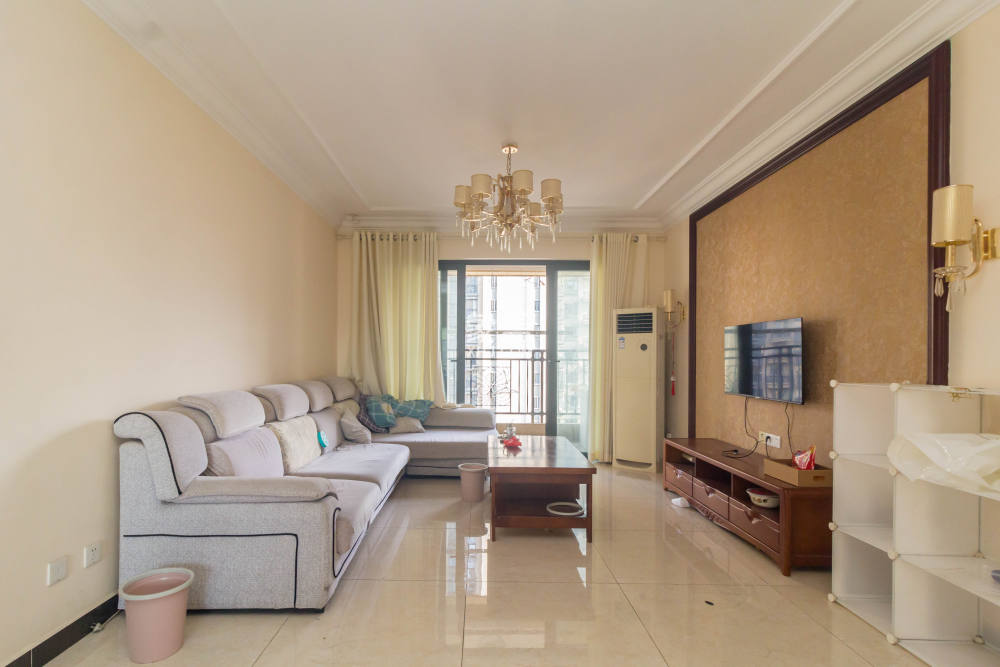 恒大江湾  3室2厅2卫    98.6万