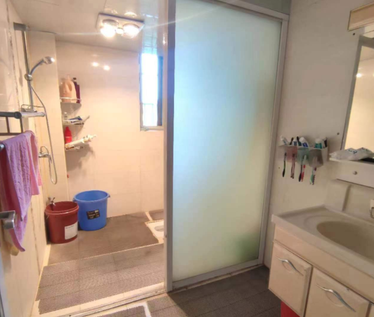 财富小区  3室2厅1卫    43.8万 财富小区  3室2厅1卫    43.8万室内图