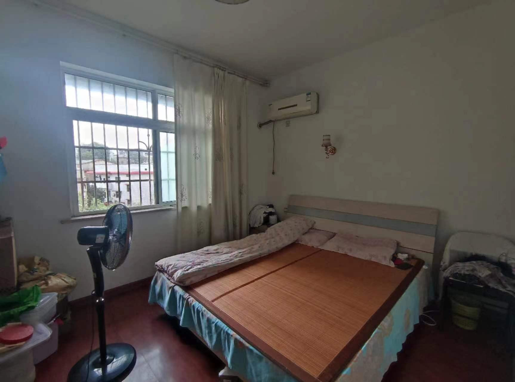 财富小区  3室2厅1卫    43.8万 财富小区  3室2厅1卫    43.8万室内图