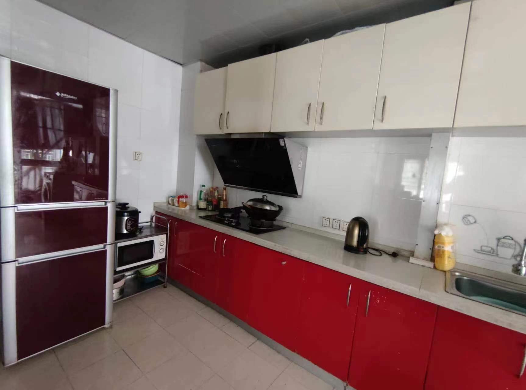 财富小区  3室2厅1卫    43.8万 财富小区  3室2厅1卫    43.8万室内图