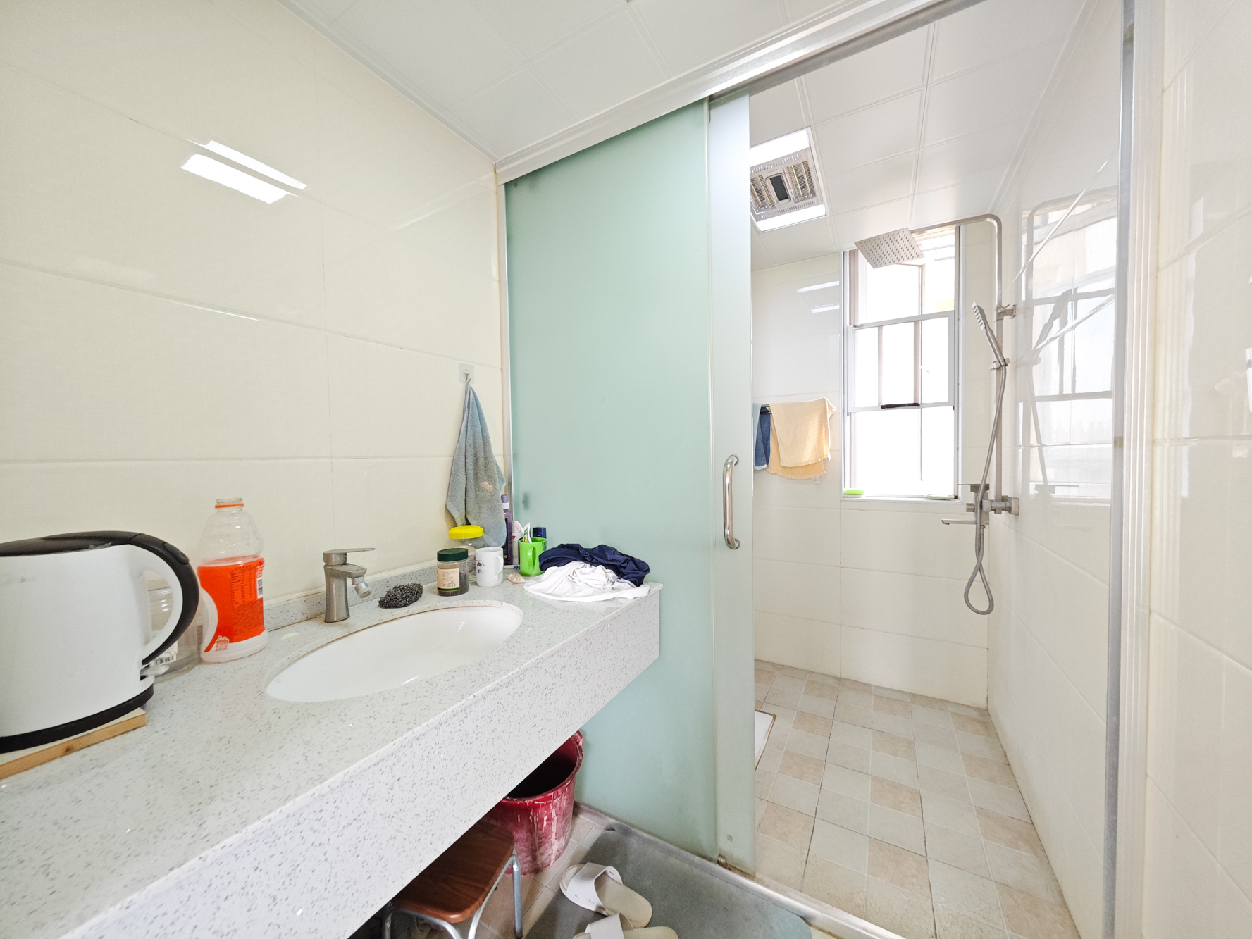 蓝光幸福满庭 3室2厅1卫 82.0万 蓝光幸福满庭 3室2厅1卫 82.0万卫生间