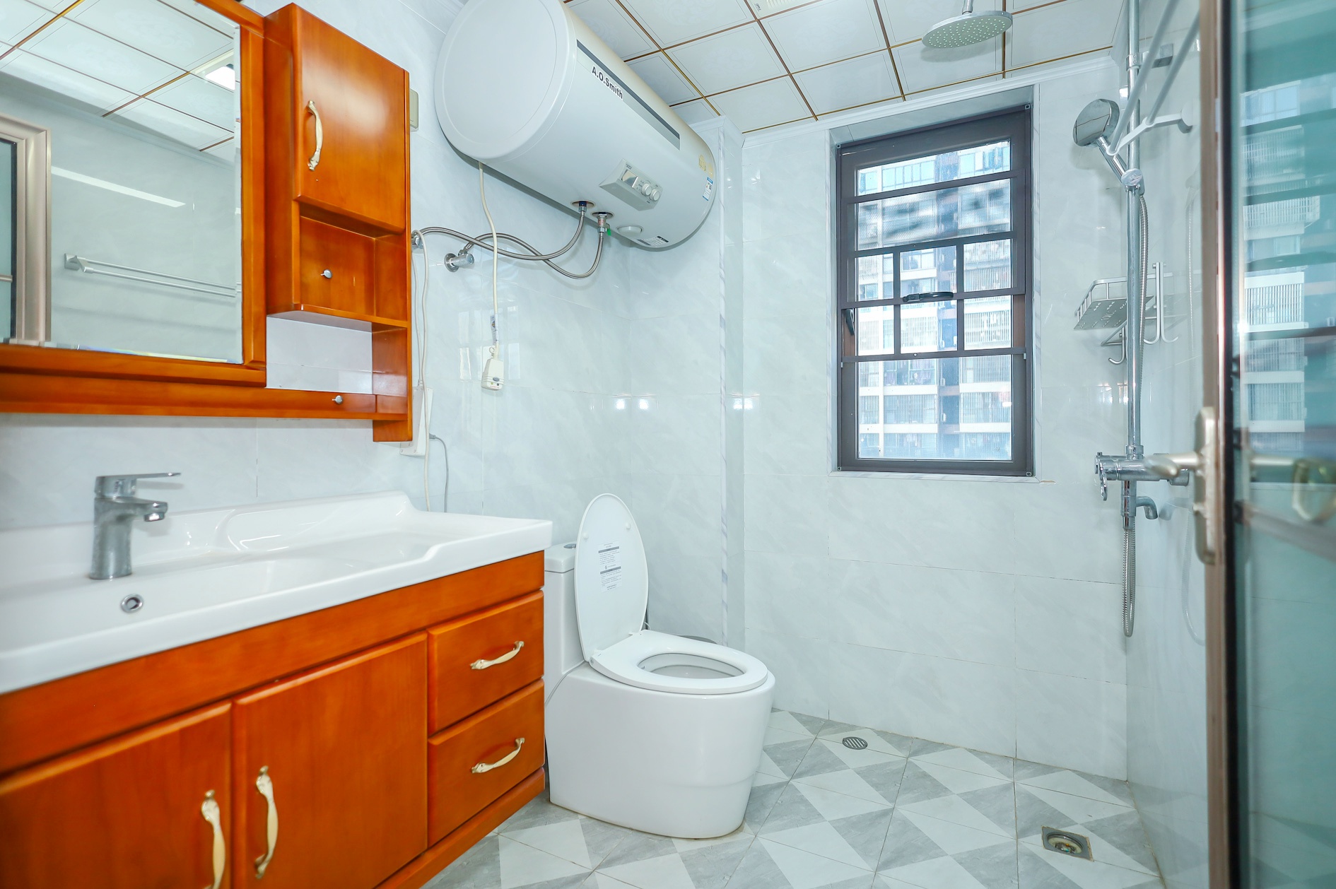 新长海广场 3室2厅1卫 90.8万 新长海广场 3室2厅1卫 90.8万卫生间