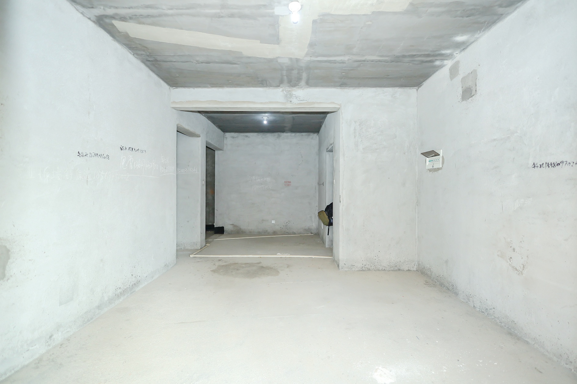 楚天世纪城西苑 3室2厅1卫 76.0万 楚天世纪城西苑 3室2厅1卫 76.0万客厅