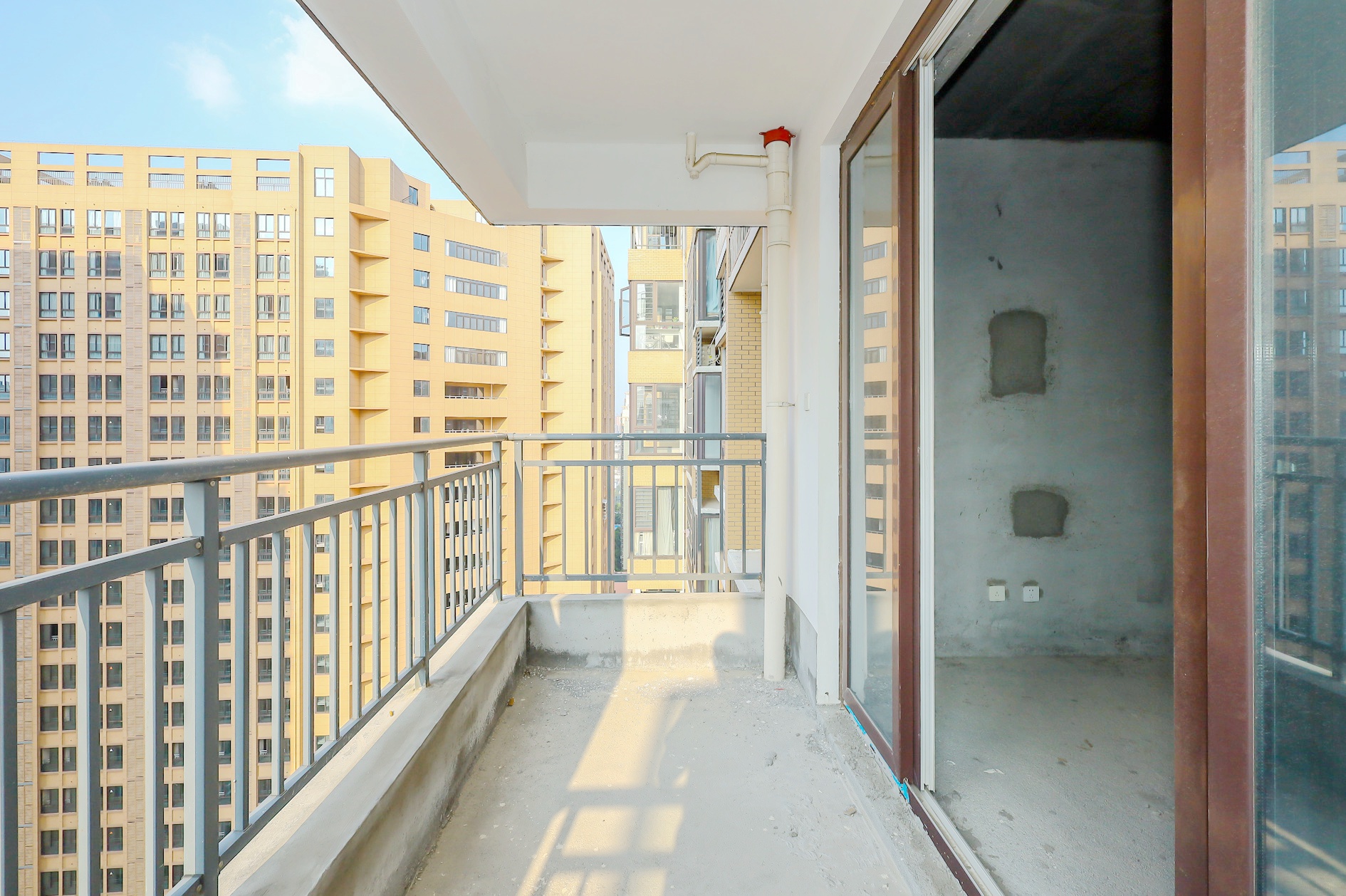 楚天世纪城西苑 3室2厅1卫 76.0万 楚天世纪城西苑 3室2厅1卫 76.0万阳台