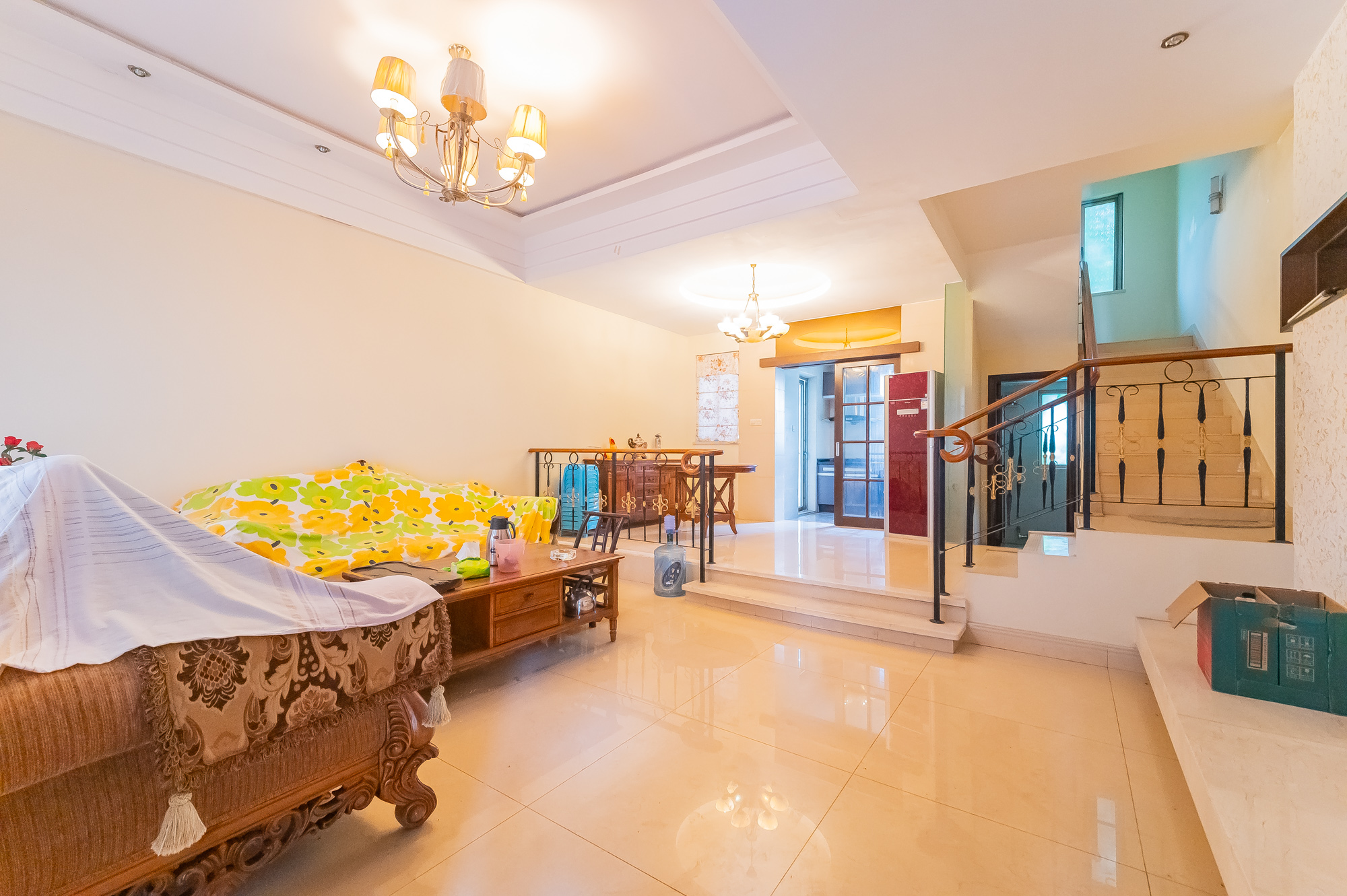 碧桂园威尼斯城 4室2厅2卫 278.00万 碧桂园威尼斯城 4室2厅2卫 278.00万客厅