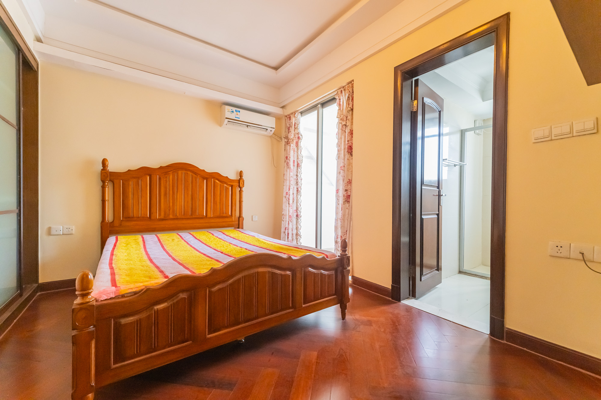 碧桂园威尼斯城 4室2厅2卫 278.00万 碧桂园威尼斯城 4室2厅2卫 278.00万卧室