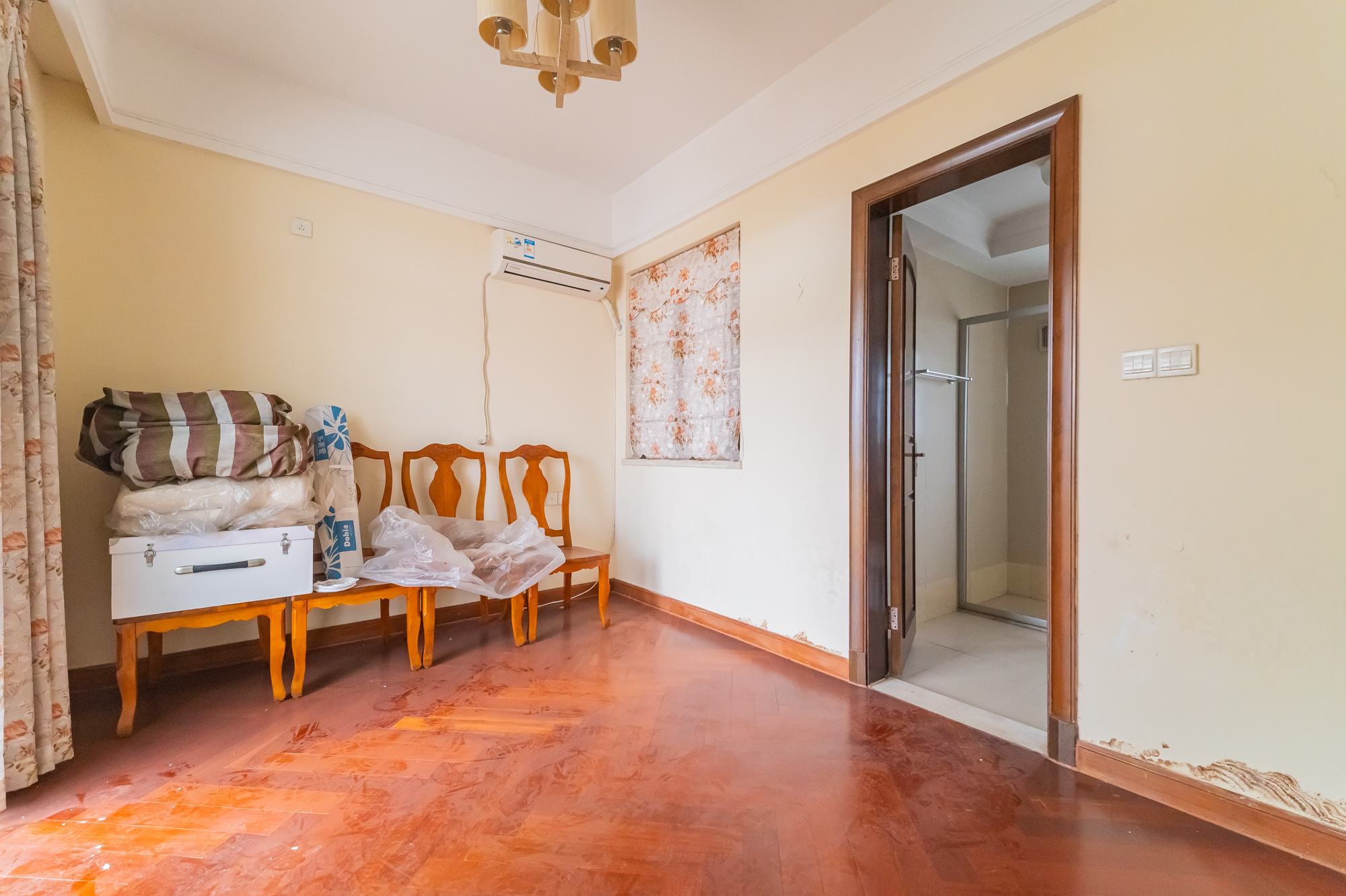 碧桂园威尼斯城 4室2厅2卫 278.00万 碧桂园威尼斯城 4室2厅2卫 278.00万卧室