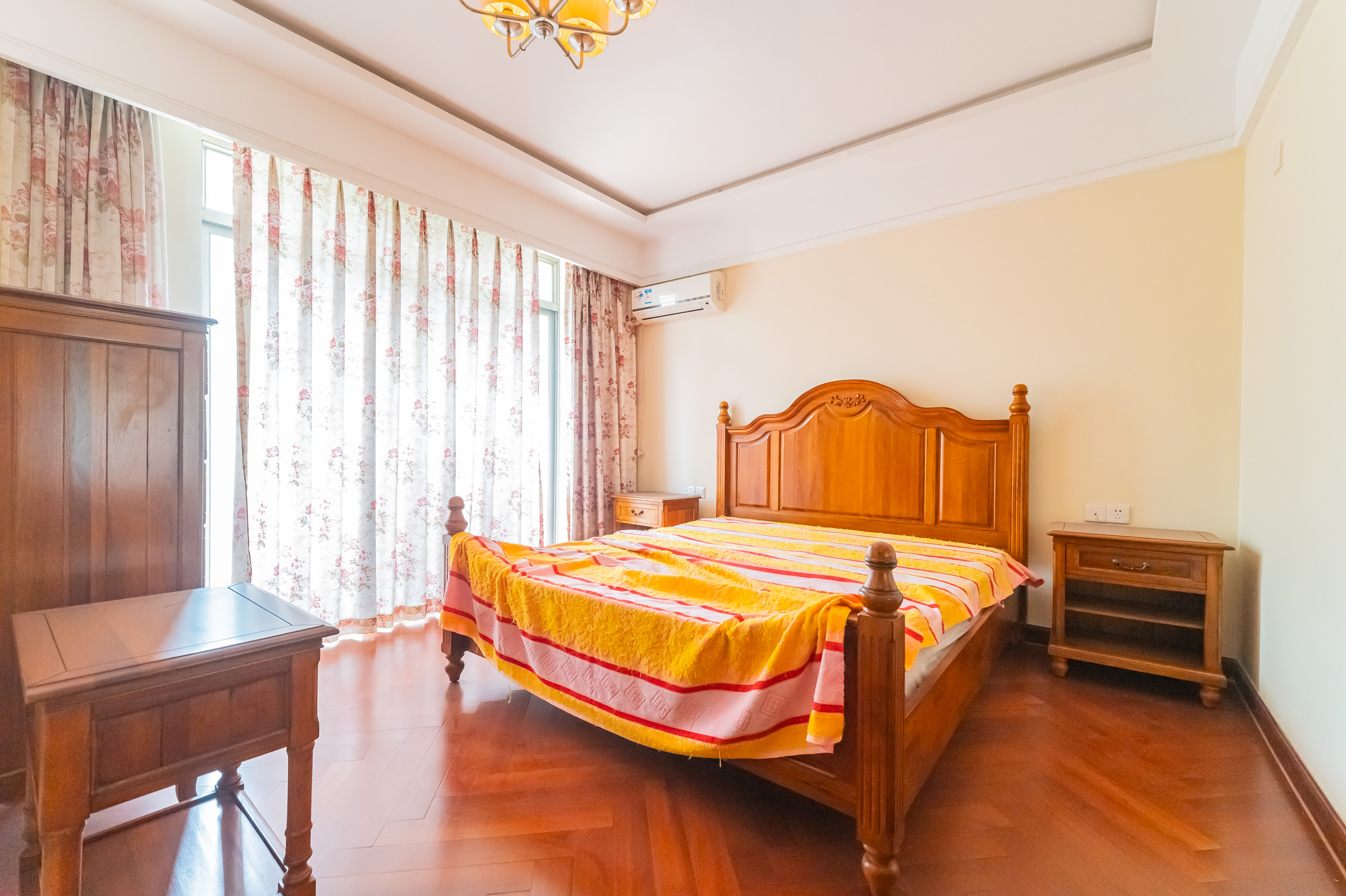 碧桂园威尼斯城 4室2厅2卫 278.00万 碧桂园威尼斯城 4室2厅2卫 278.00万卧室