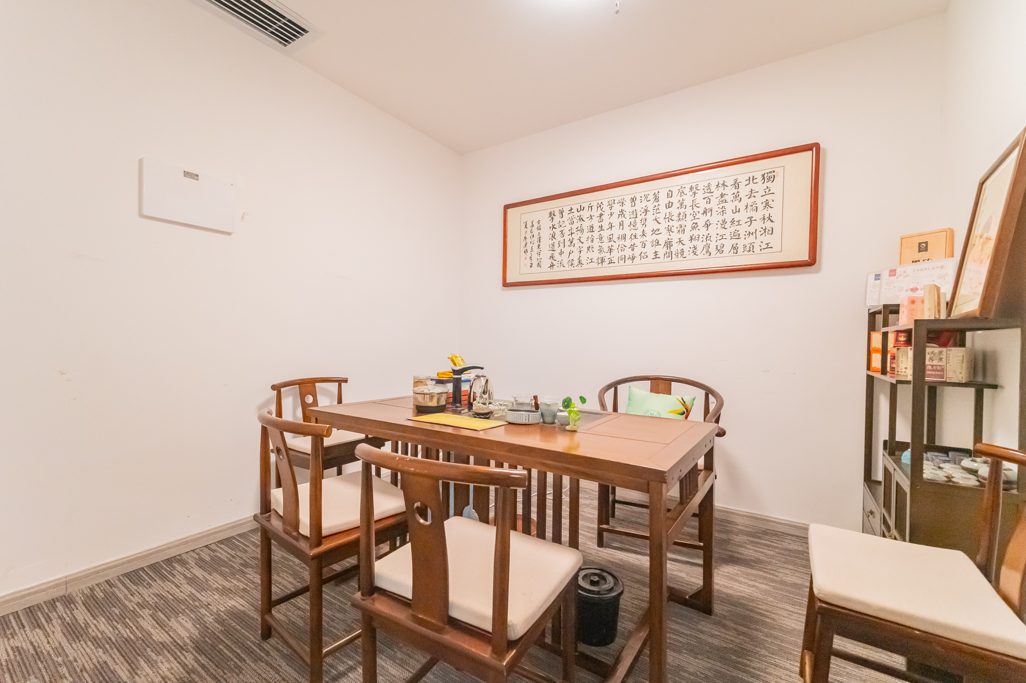 世景国际广场  0室0厅0卫    135.5万 世景国际广场  0室0厅0卫    135.5万卧室