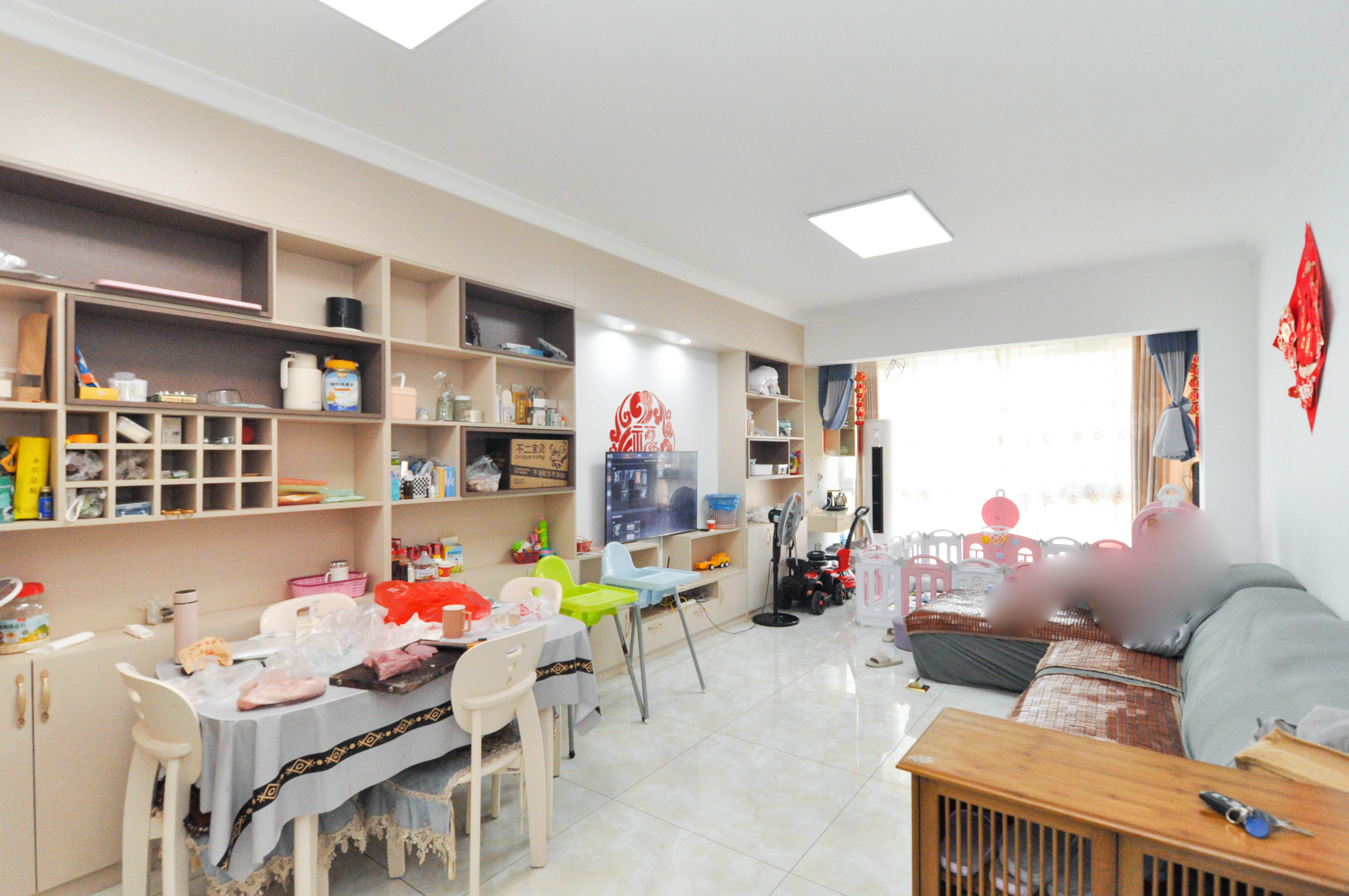 中房F联邦  3室2厅2卫   109.00万客厅
