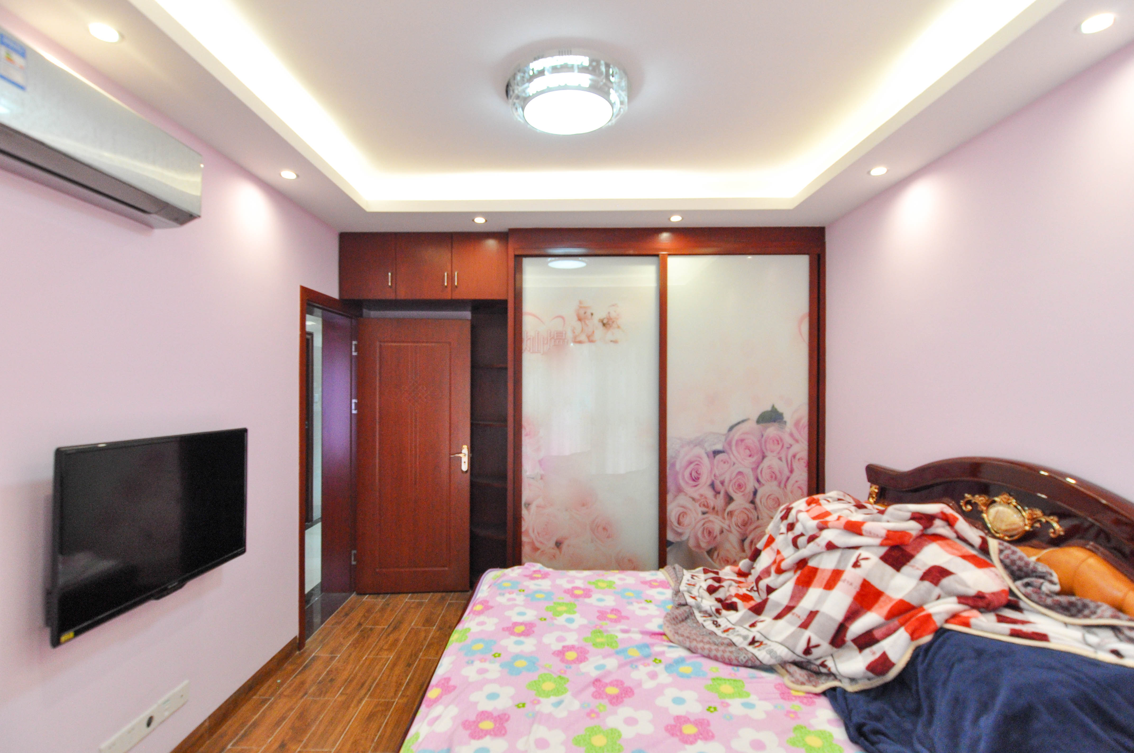 中海梅溪湖壹号  3室2厅1卫   150.00万 中海梅溪湖壹号  3室2厅1卫   150.00万卧室