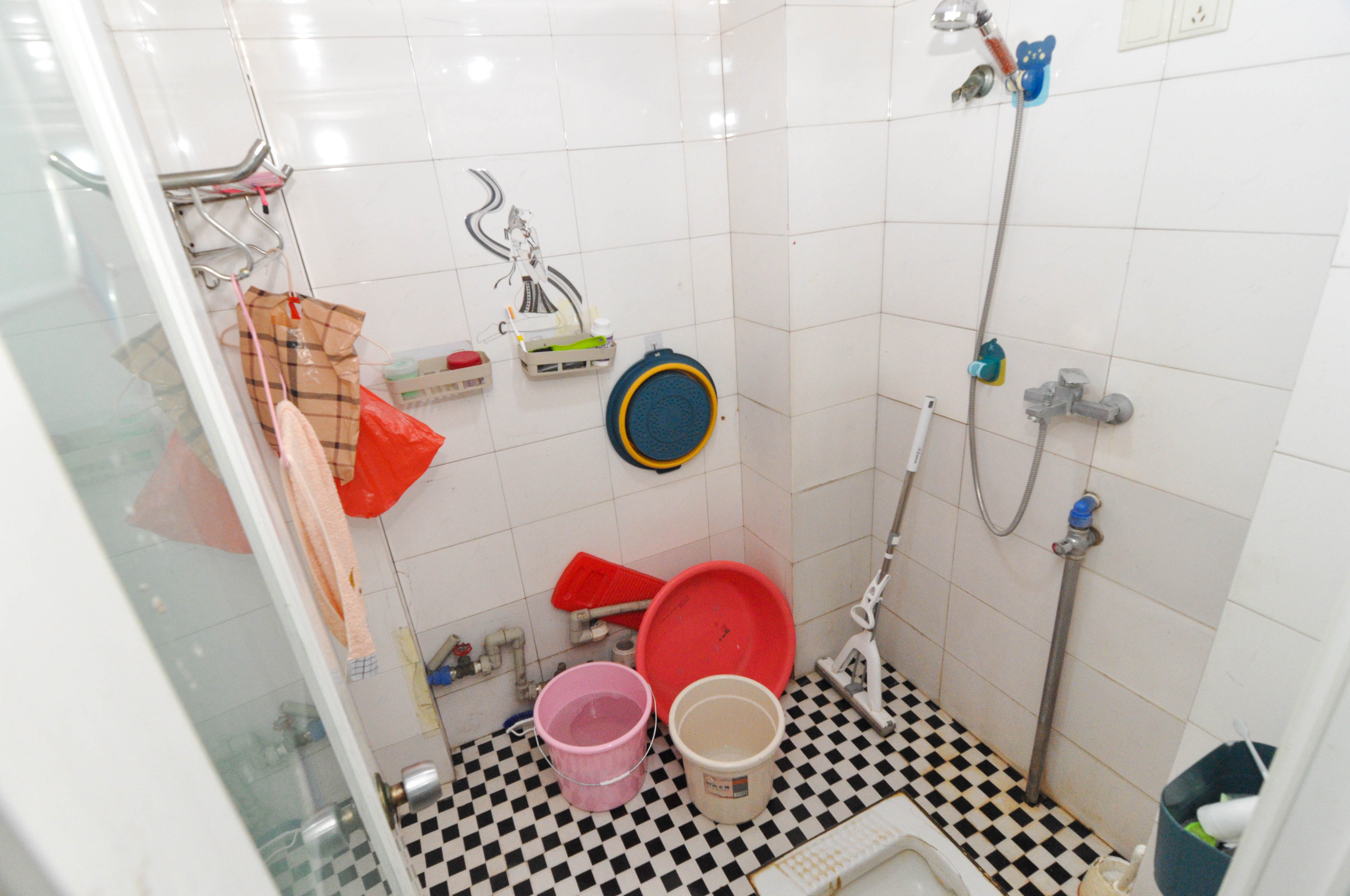 阳明山庄 3室2厅1卫 79.8万 阳明山庄 3室2厅1卫 79.8万卫生间