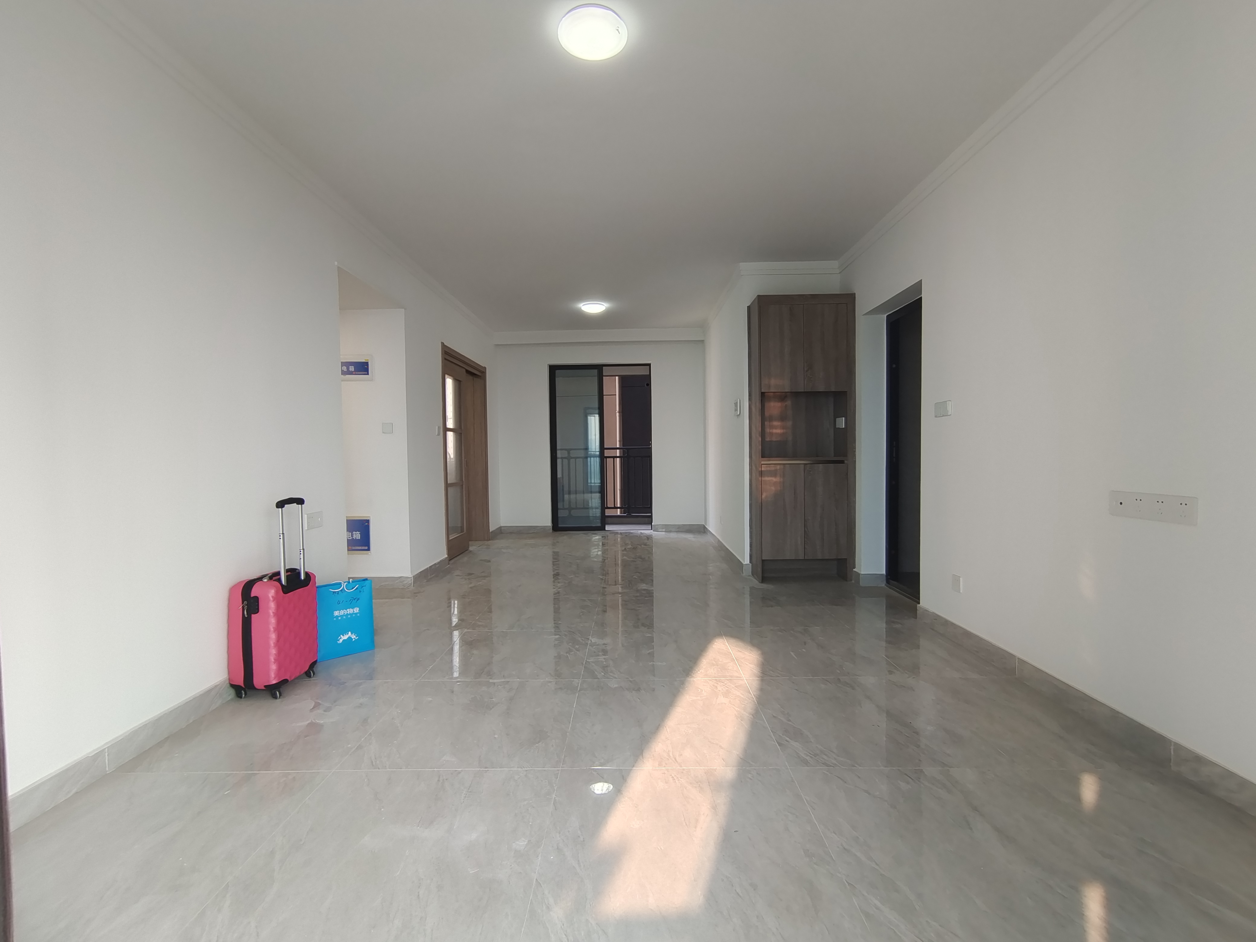 蓝溪谷 4室2厅2卫 75.0万 蓝溪谷 4室2厅2卫 75.0万室内图