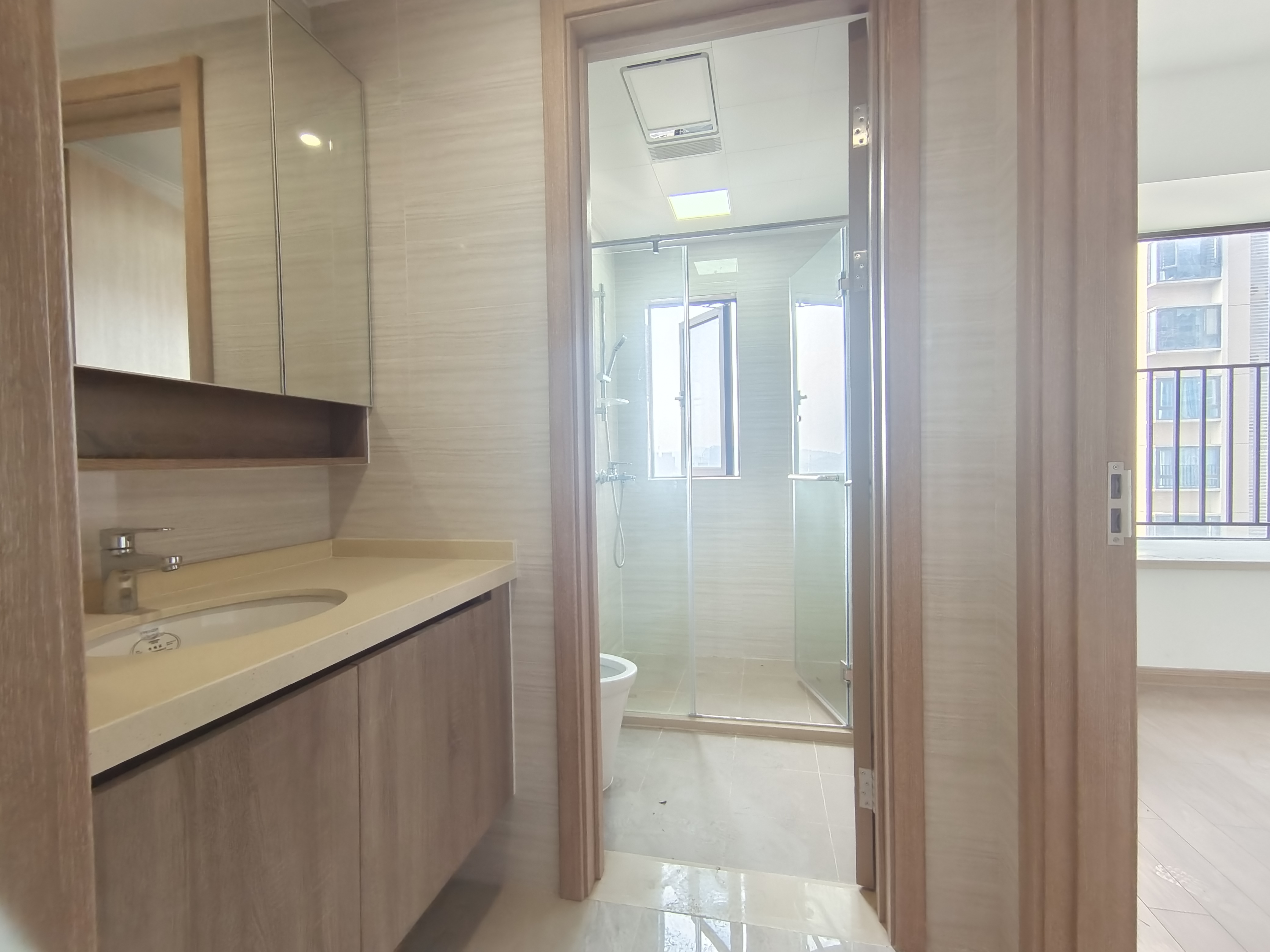 蓝溪谷 4室2厅2卫 75.0万 蓝溪谷 4室2厅2卫 75.0万室内图