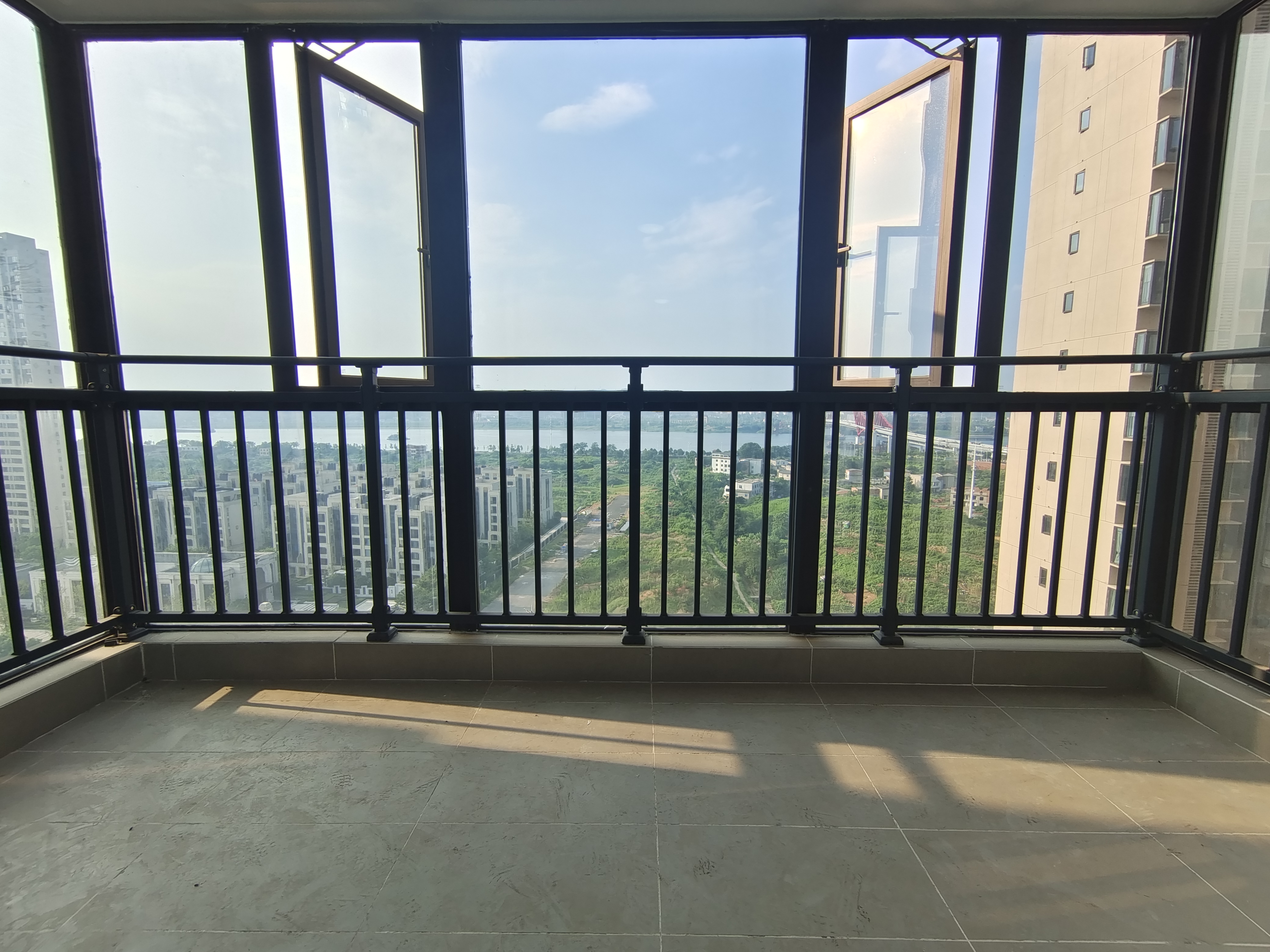 蓝溪谷 4室2厅2卫 75.0万 蓝溪谷 4室2厅2卫 75.0万室内图