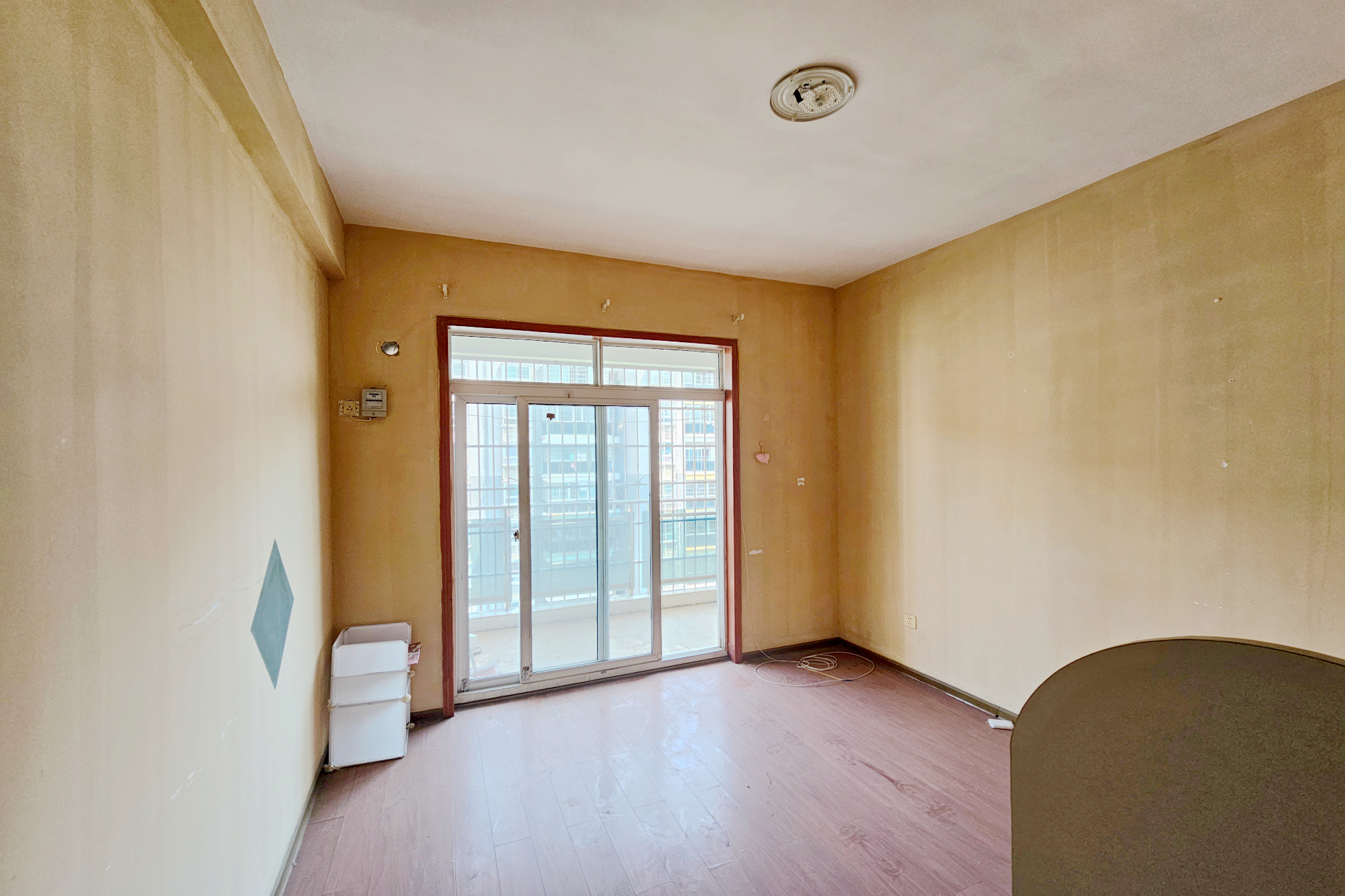 紫薇鑫园  4室2厅2卫    108.0万卧室