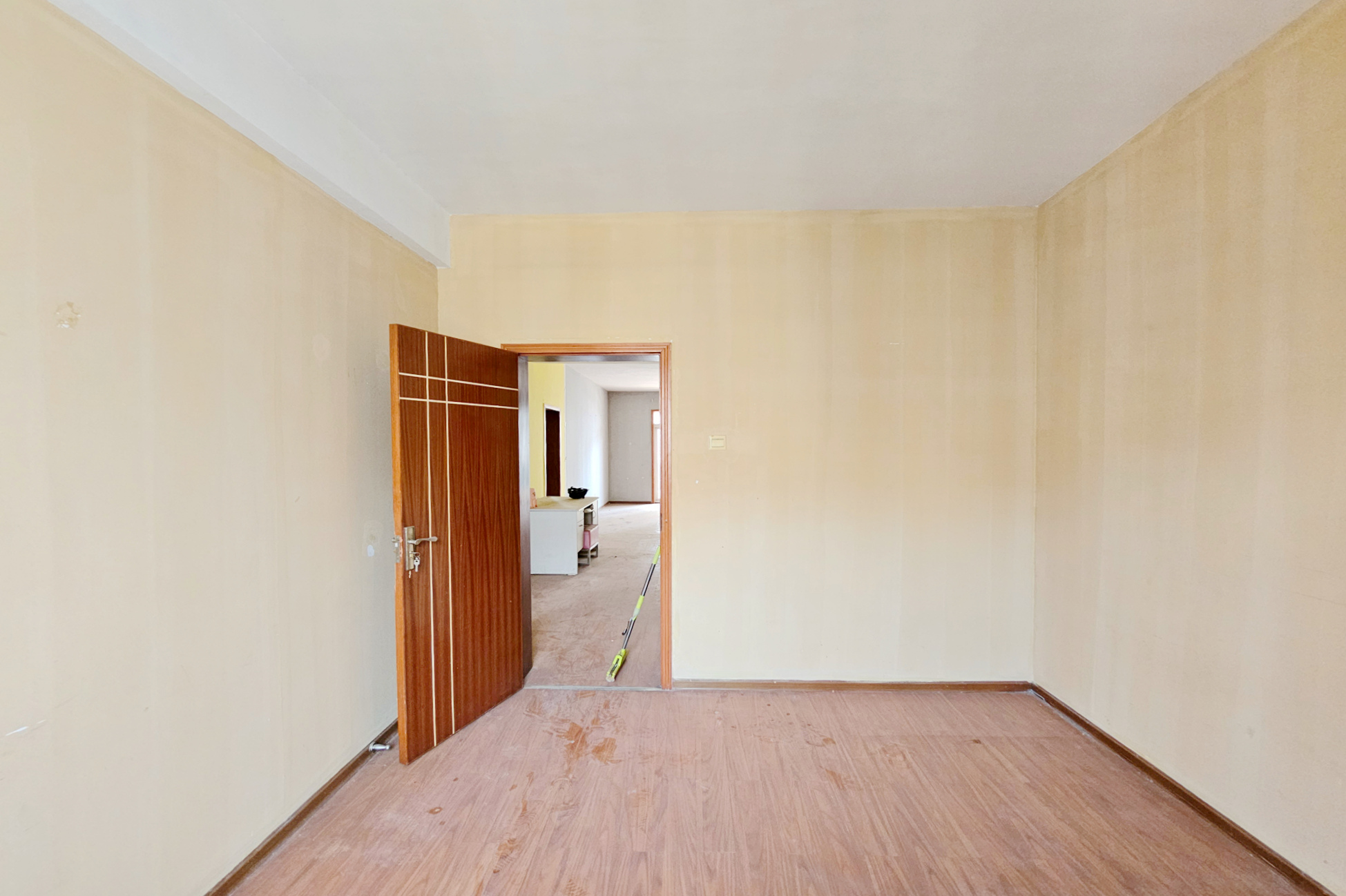 紫薇鑫园  4室2厅2卫    108.0万卧室