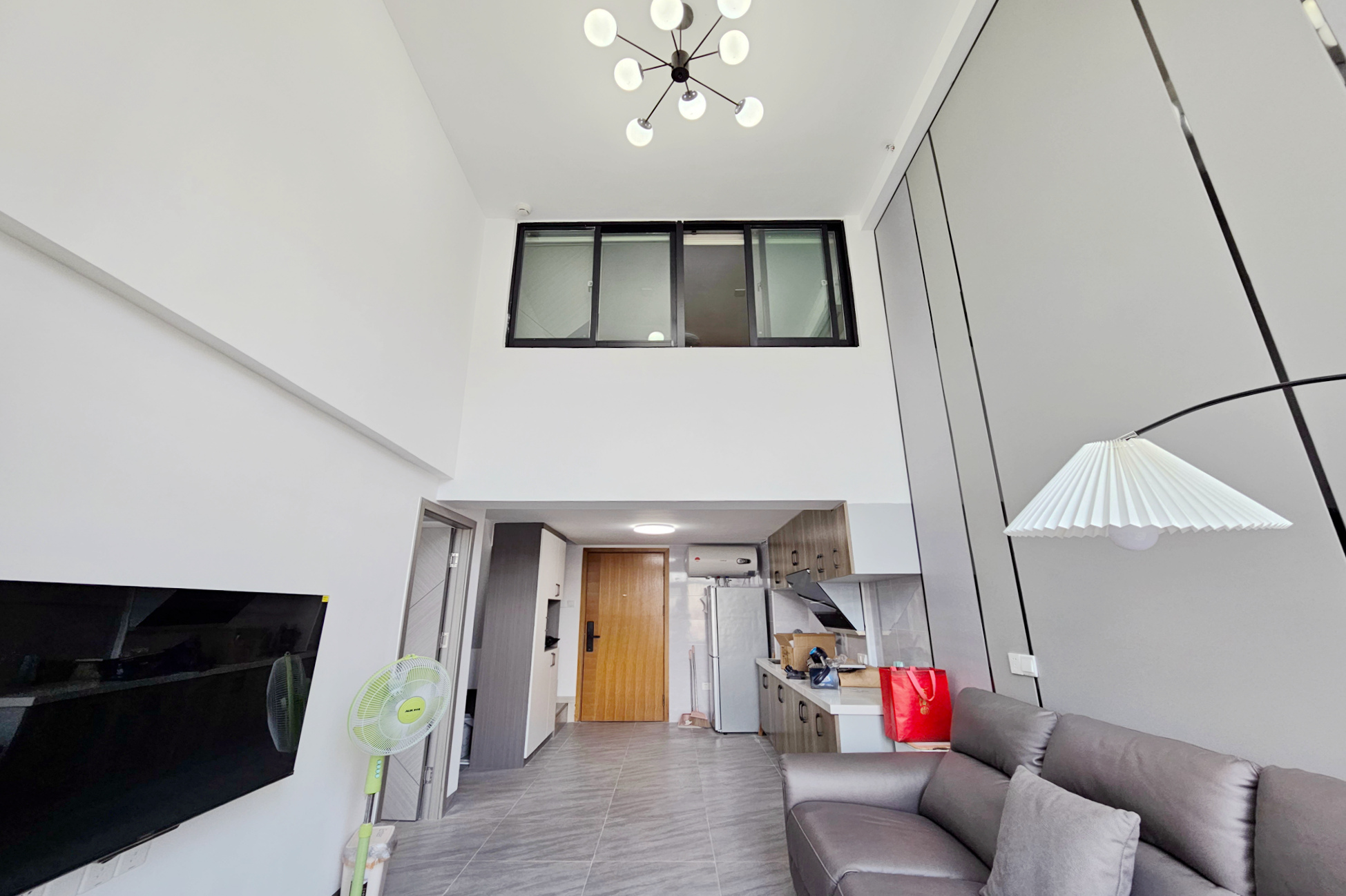 明昇壹城(明昇时代广场)三期 3室2厅2卫 78.0万 明昇壹城(明昇时代广场)三期 3室2厅2卫 78.0万客厅