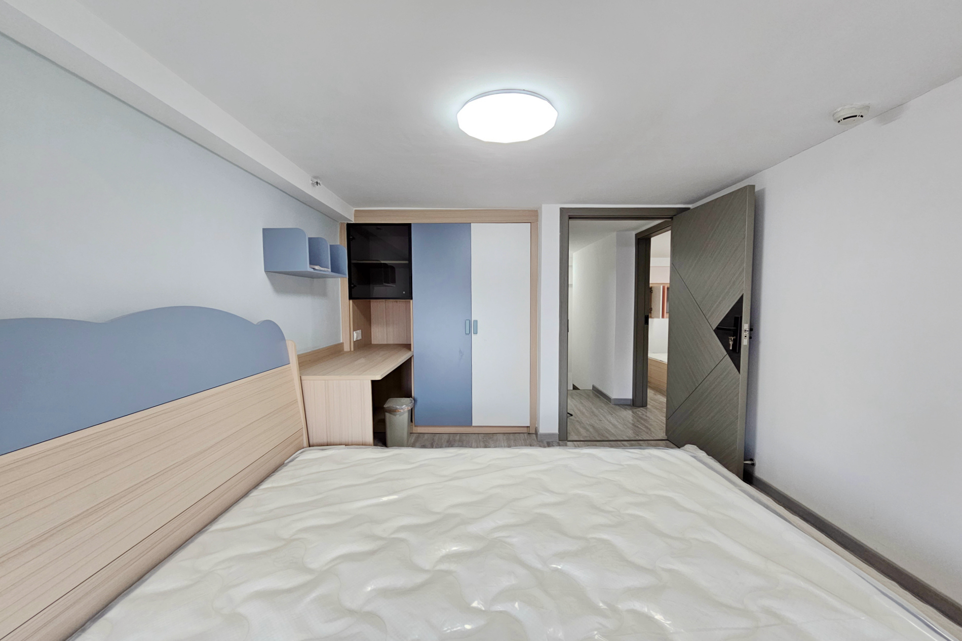 明昇壹城(明昇时代广场)三期 3室2厅2卫 78.0万 明昇壹城(明昇时代广场)三期 3室2厅2卫 78.0万卧室