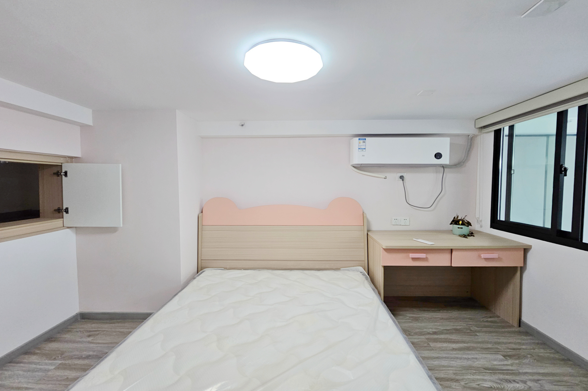 明昇壹城(明昇时代广场)三期 3室2厅2卫 78.0万 明昇壹城(明昇时代广场)三期 3室2厅2卫 78.0万卧室