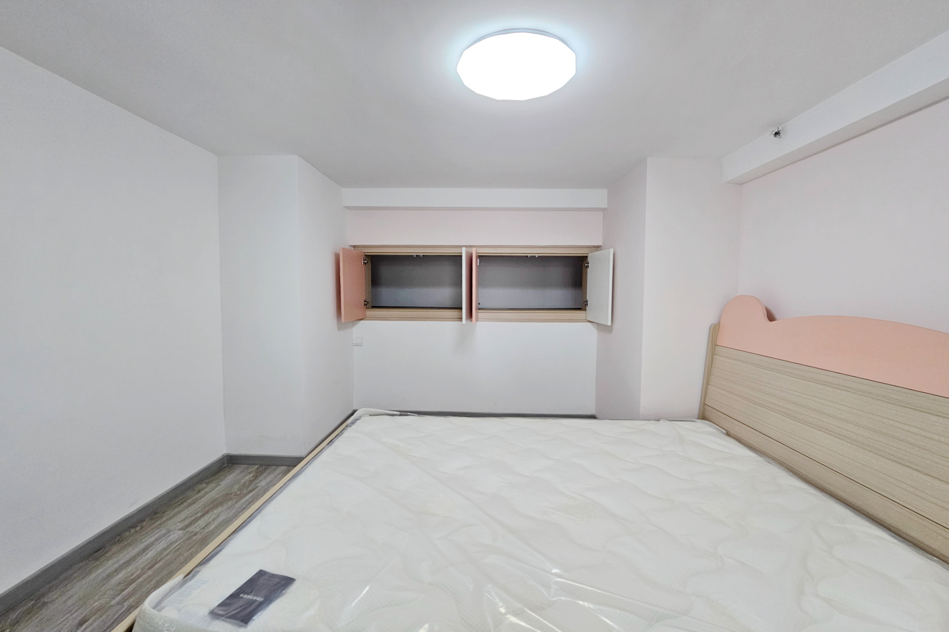 明昇壹城（明昇时代广场）三期  3室2厅2卫    78.0万卧室