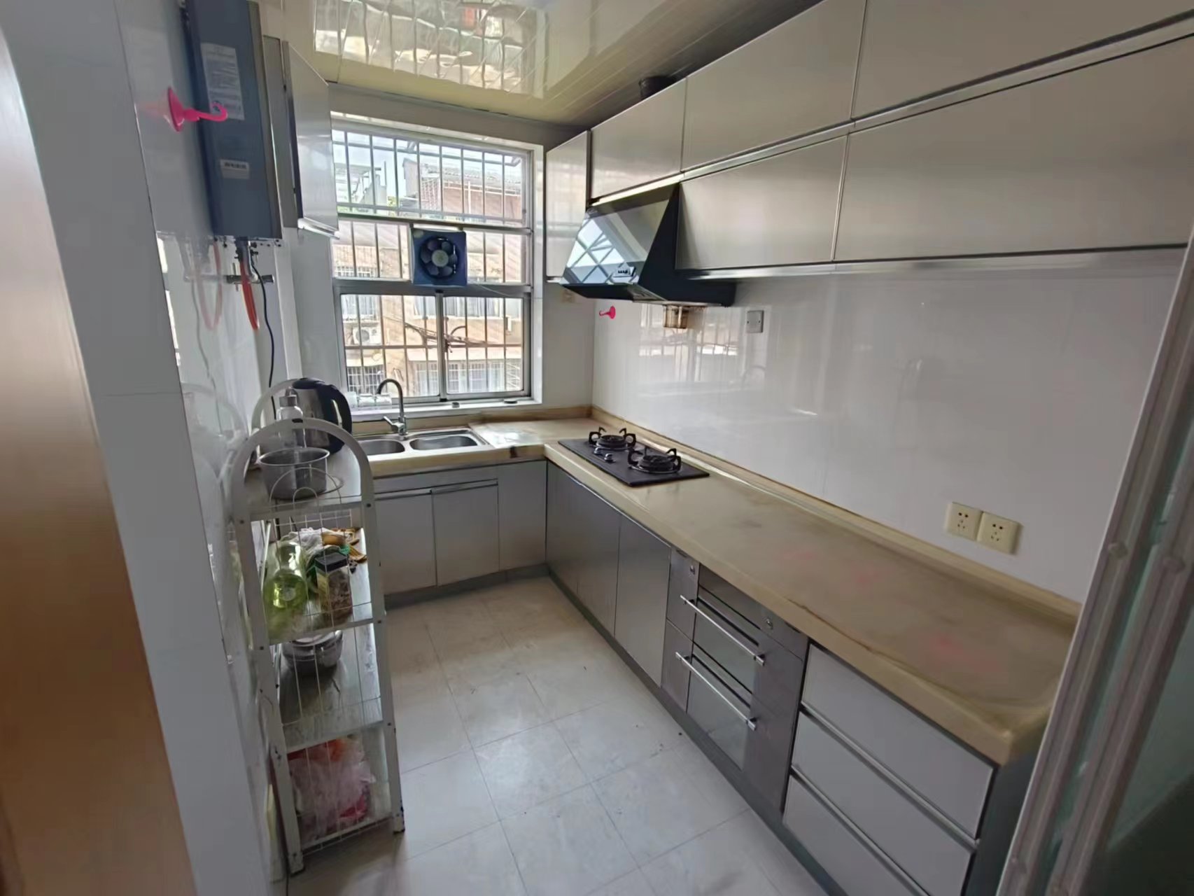 天台小区 5室3厅3卫 75.00万 天台小区 5室3厅3卫 75.00万室内图