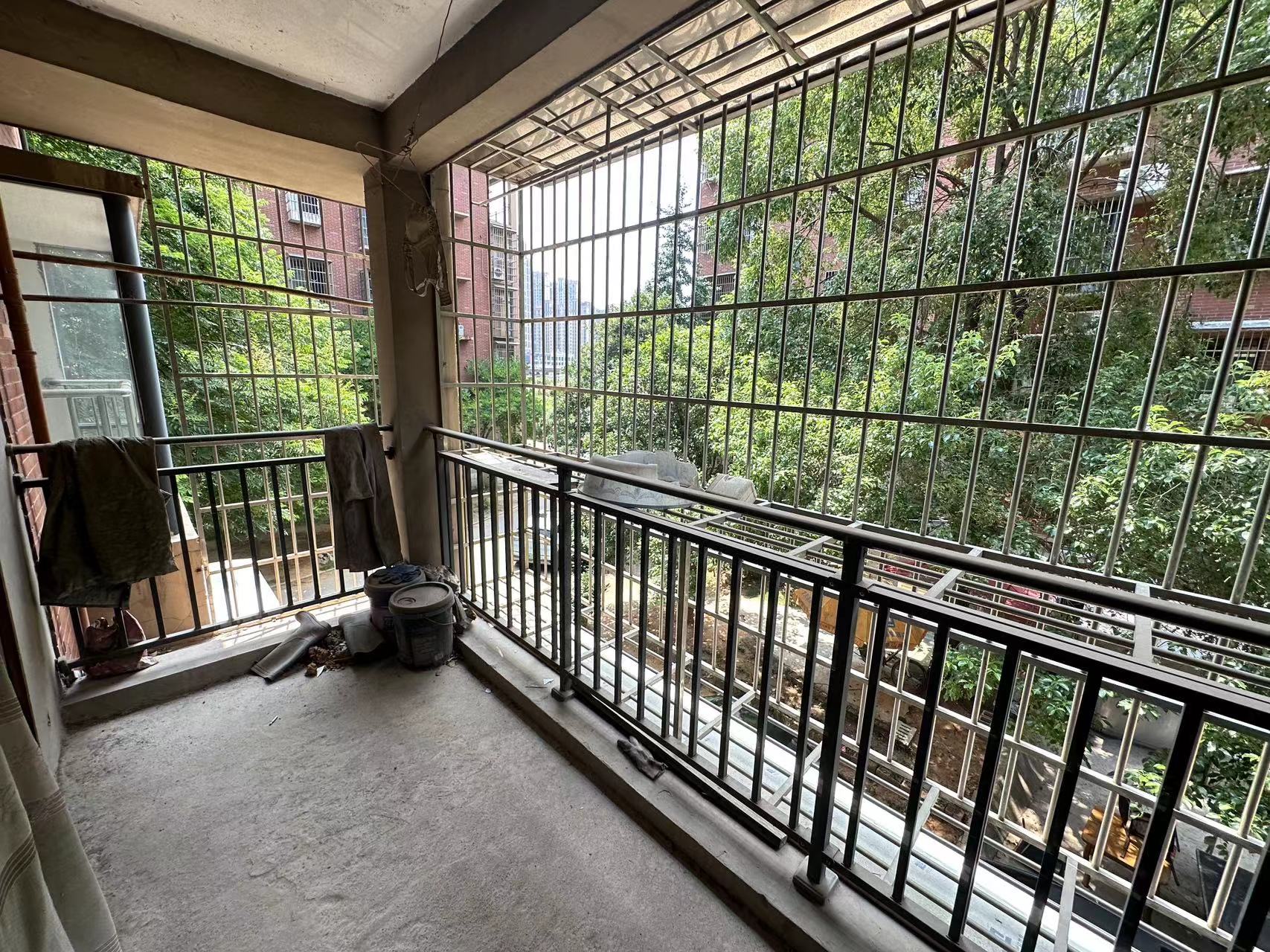 湘湾B区 3室2厅1卫 43.0万 湘湾B区 3室2厅1卫 43.0万室内图