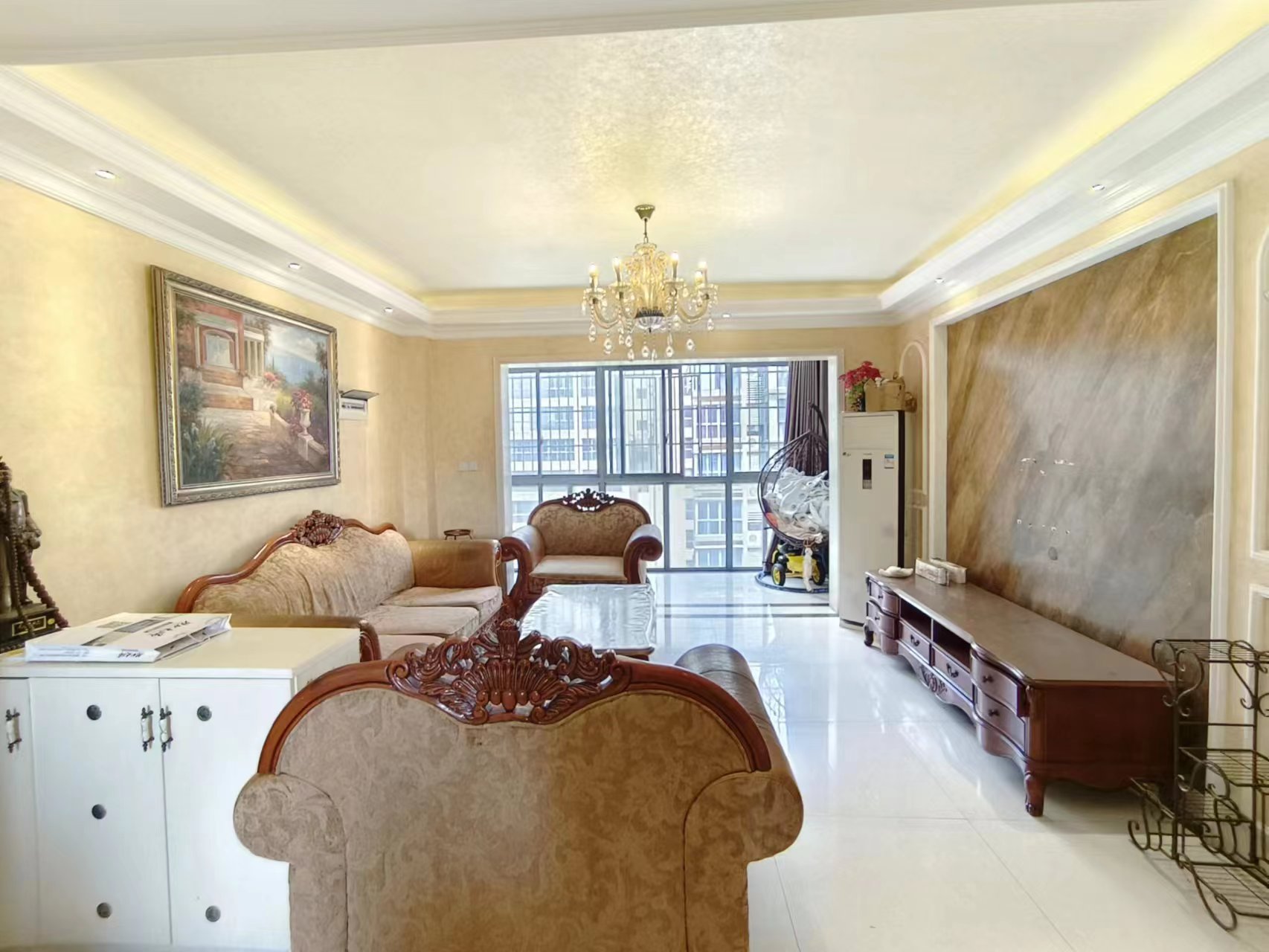 建鑫二期  4室2厅1卫    59.8万 建鑫二期  4室2厅1卫    59.8万客厅