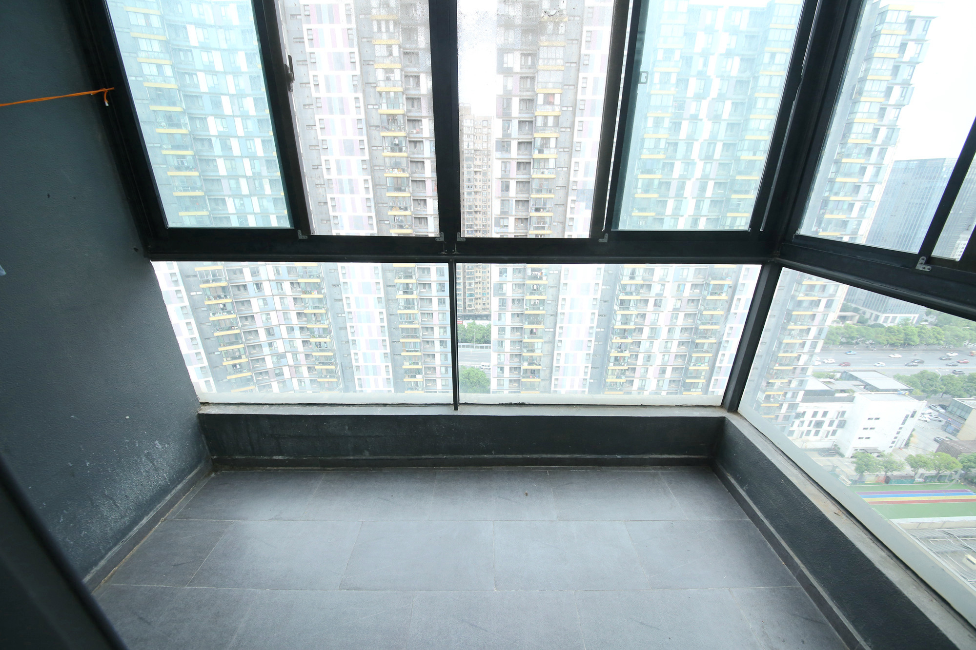 万科金域蓝湾  3室2厅1卫    116.5万阳台