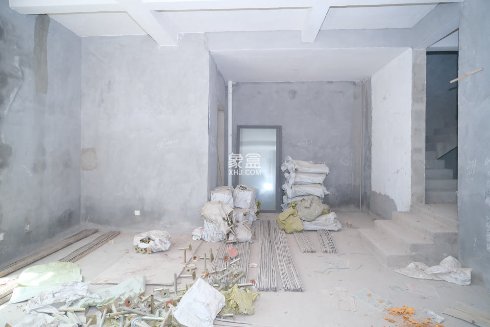 山水湾  6室3厅2卫    310.0万