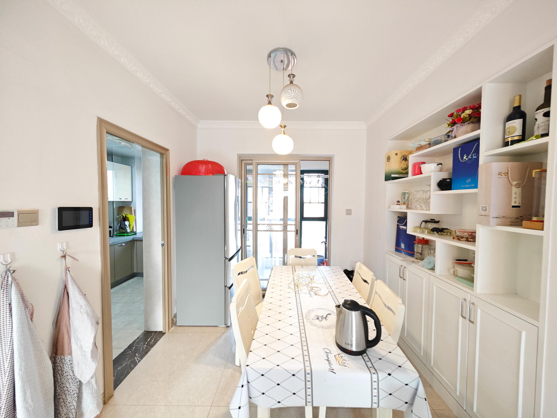 博长山水香颐  4室2厅2卫    93.8万 博长山水香颐  4室2厅2卫    93.8万客厅