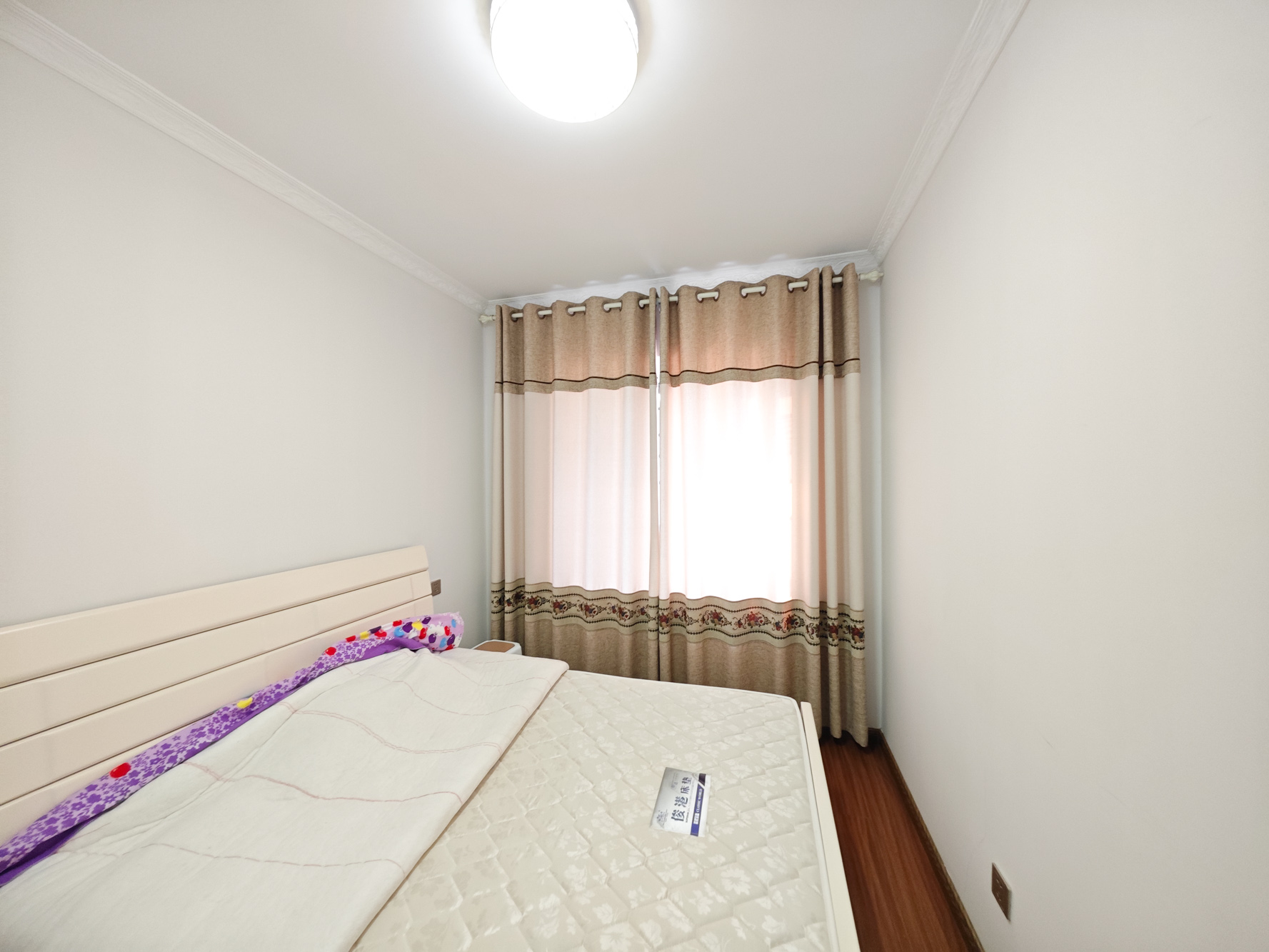 博长山水香颐  4室2厅2卫    93.8万 博长山水香颐  4室2厅2卫    93.8万卧室